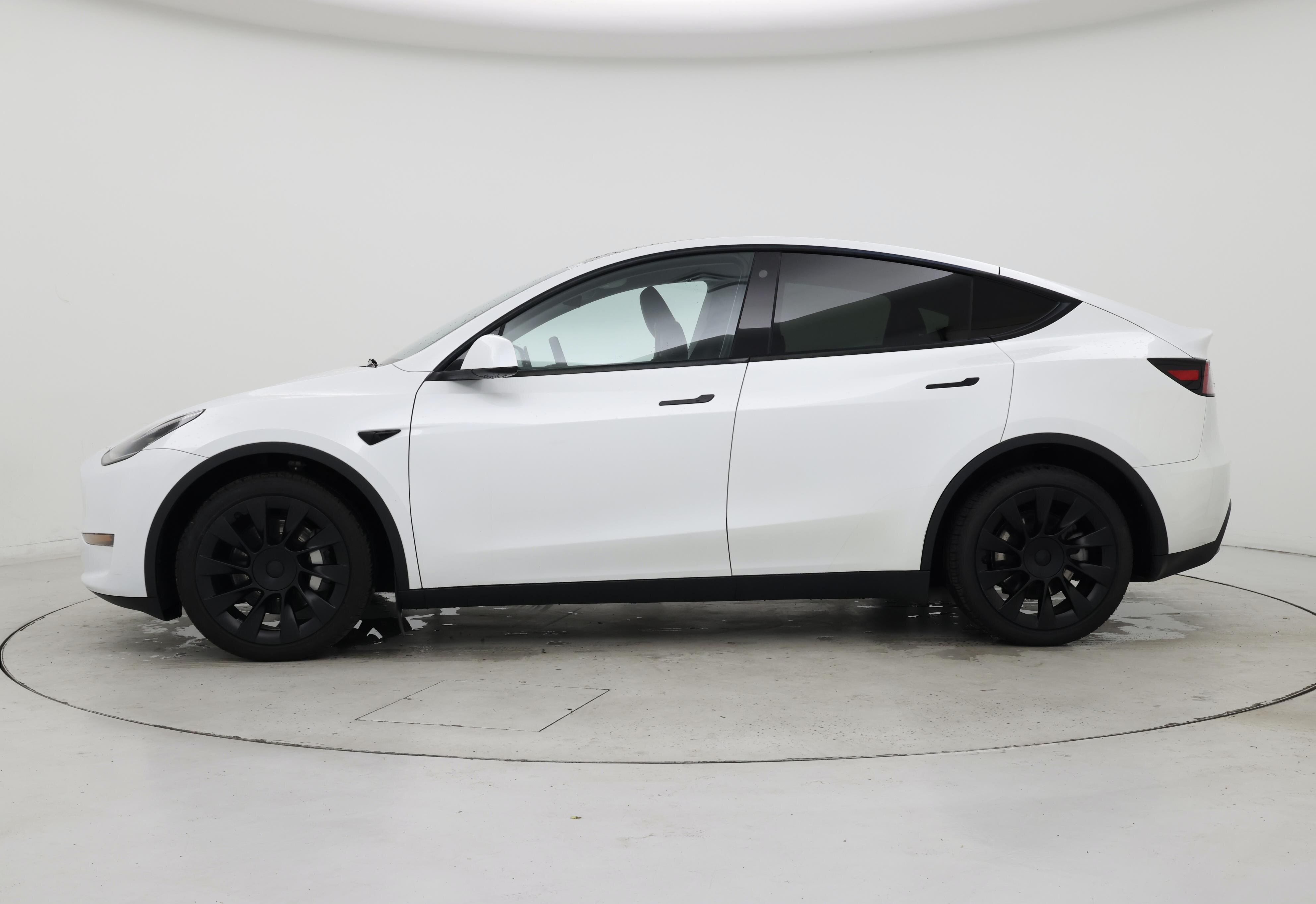 Thumbnail: 2023 Tesla Model Y - 3