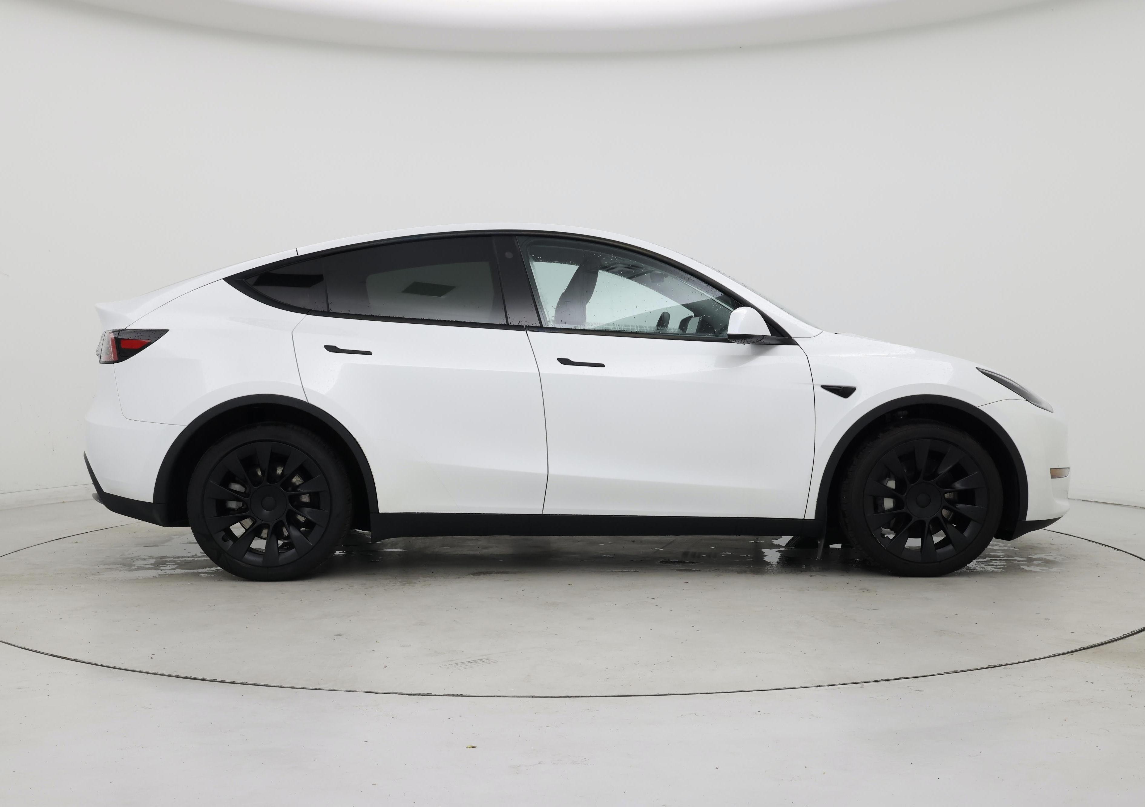 Thumbnail: 2023 Tesla Model Y - 7