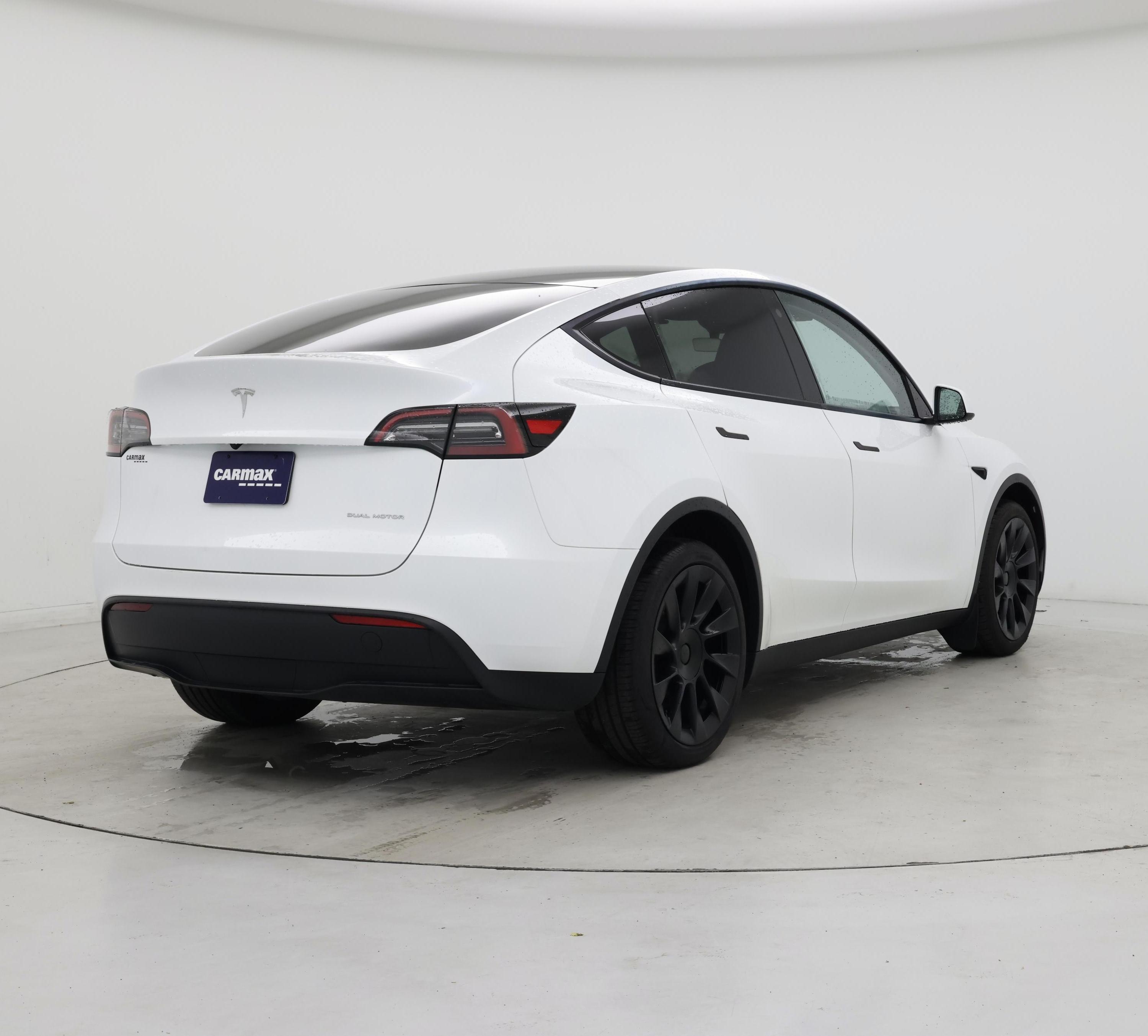 Thumbnail: 2023 Tesla Model Y - 8