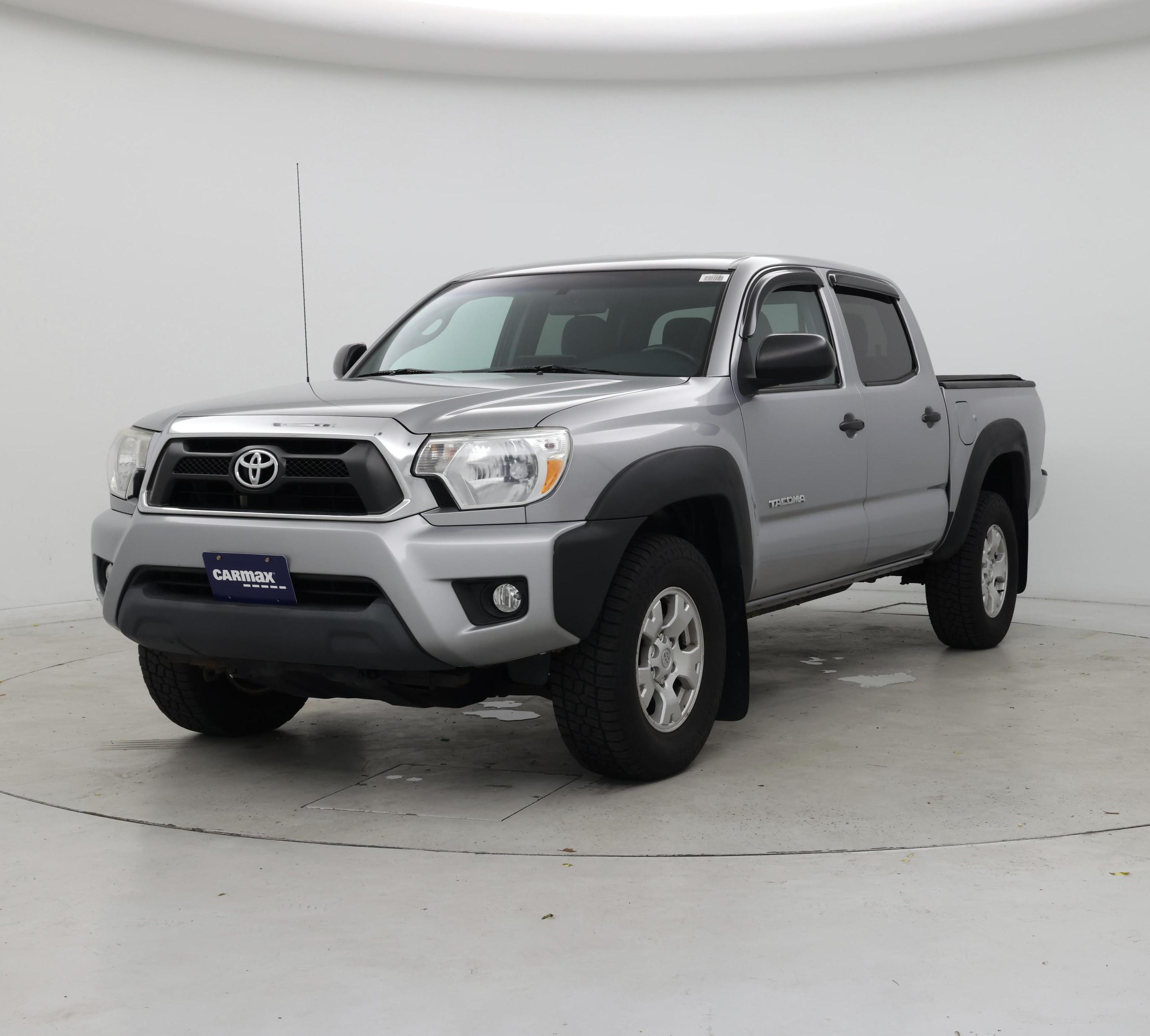 Thumbnail: 2015 Toyota Tacoma - 4