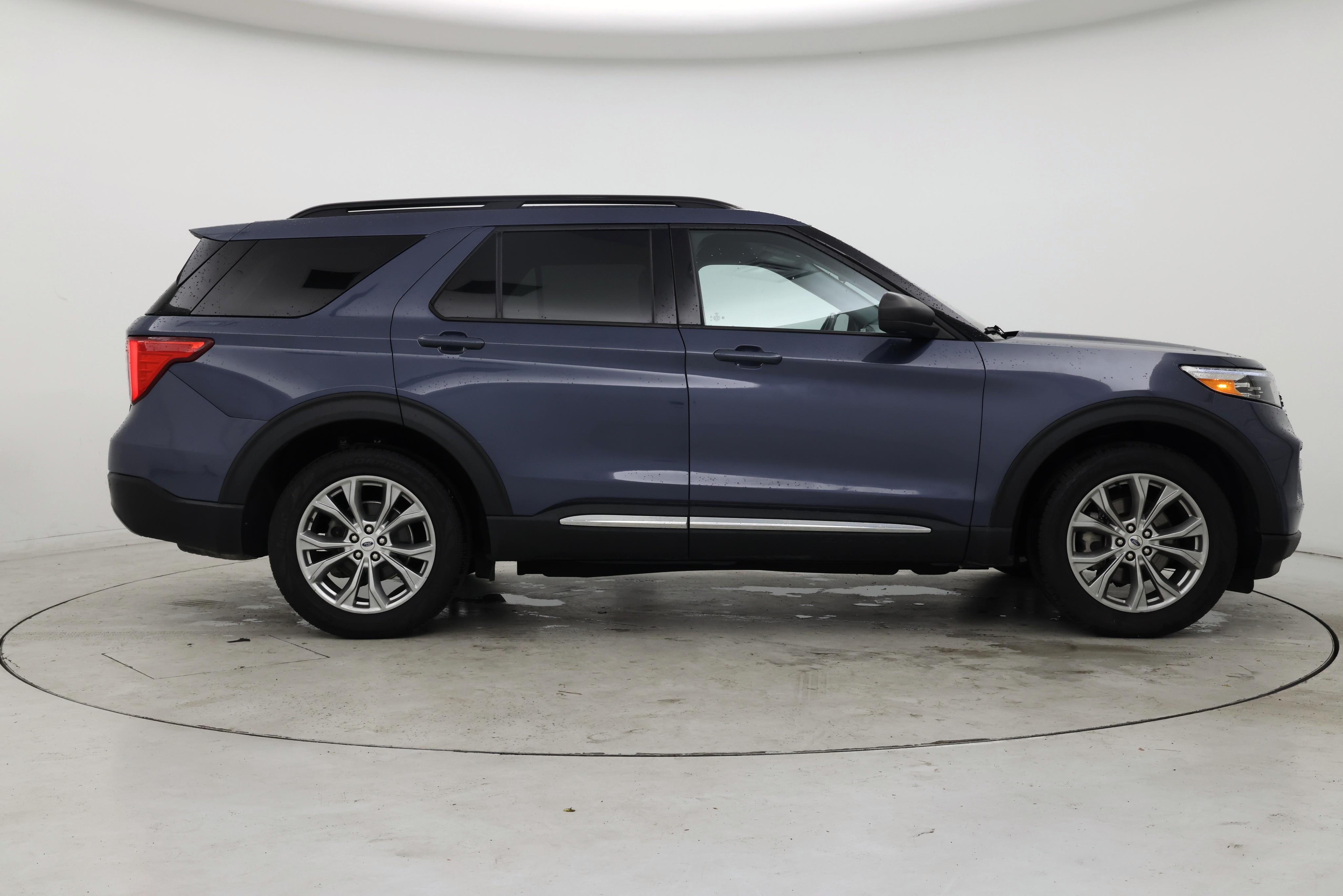 Thumbnail: 2021 Ford Explorer - 7