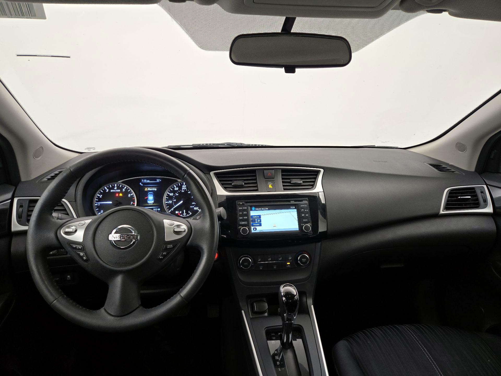Thumbnail: 2016 Nissan Sentra - 9