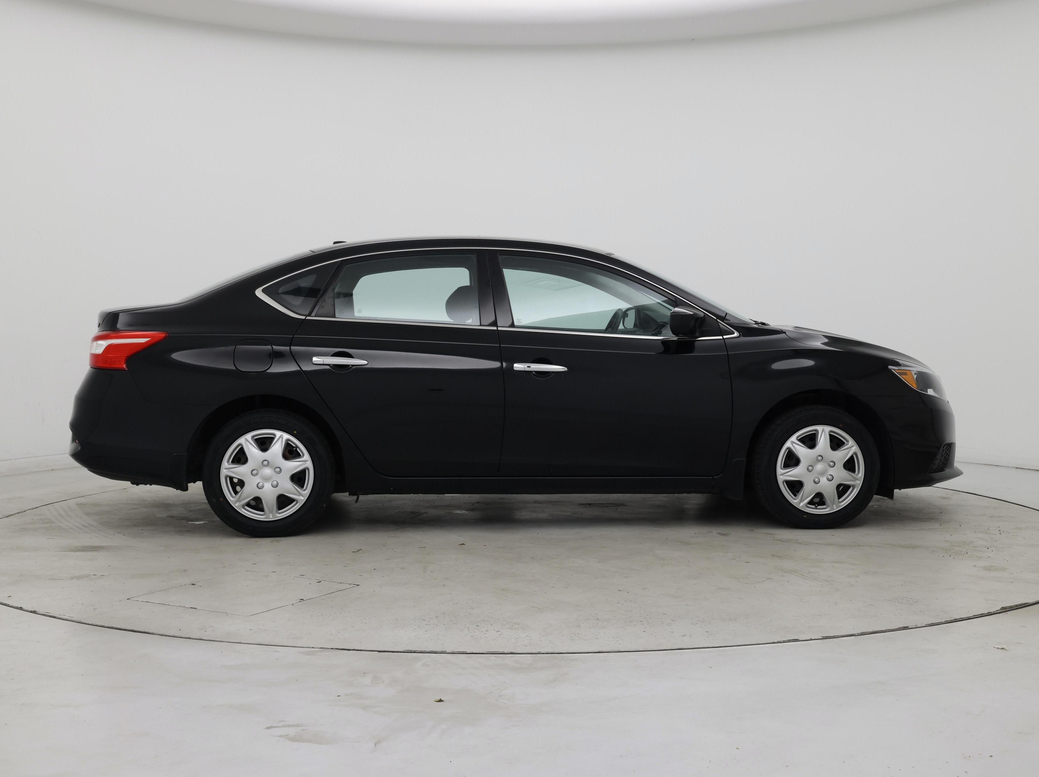 Thumbnail: 2016 Nissan Sentra - 7