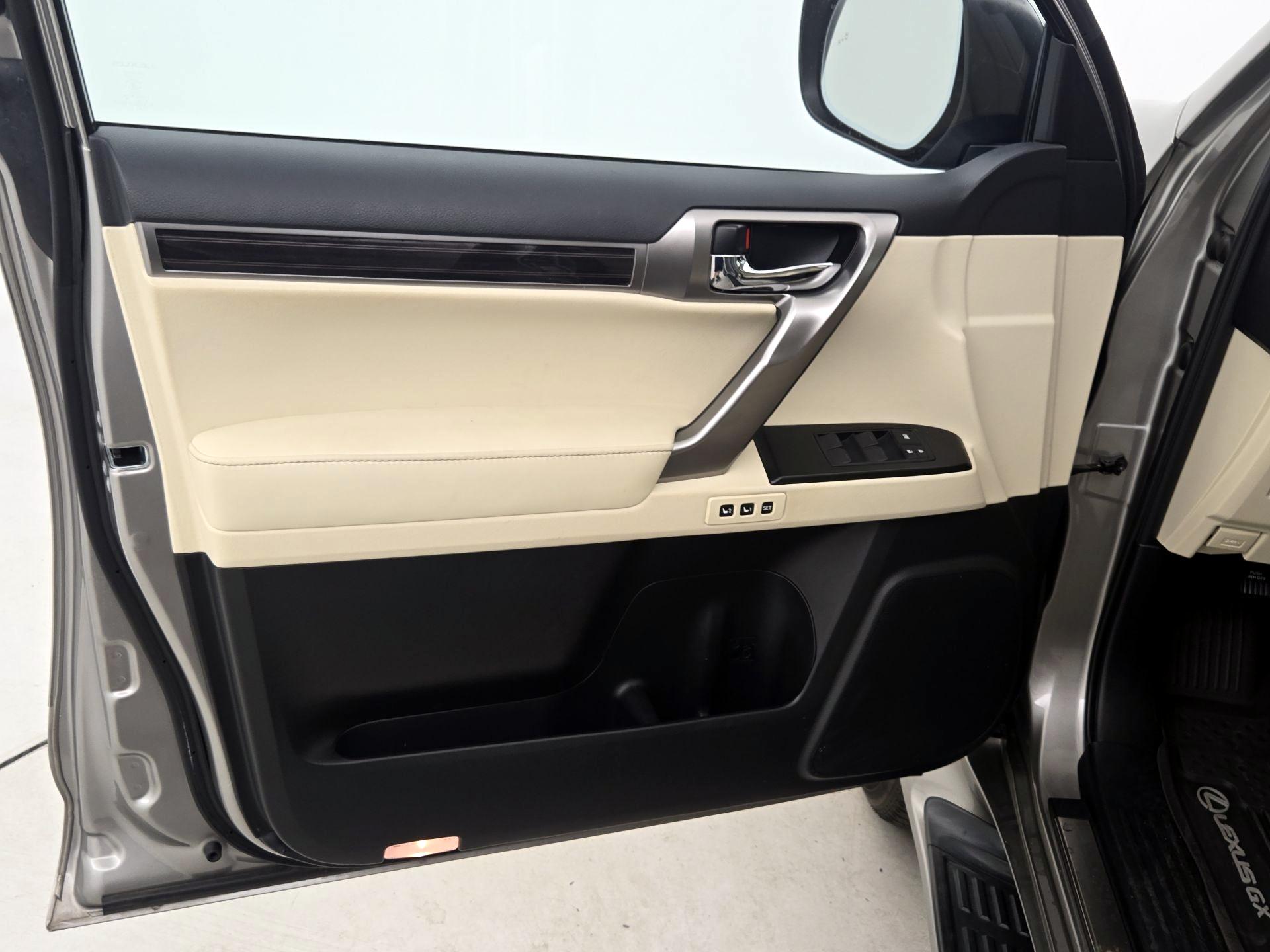 Thumbnail: 2022 Lexus GX - 12