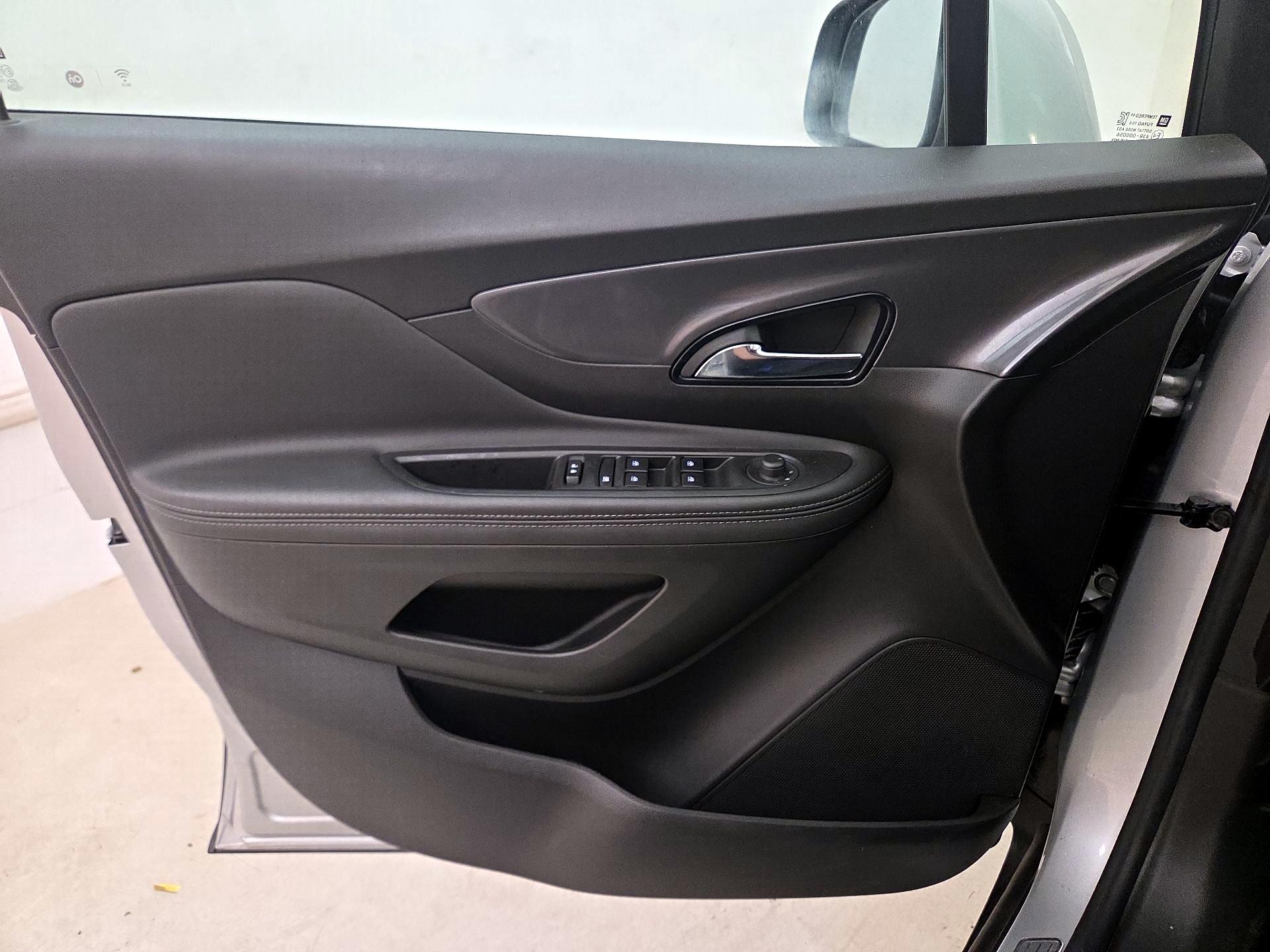 Thumbnail: 2022 Buick Encore - 12
