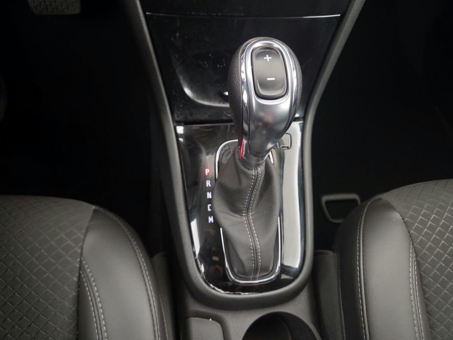 Thumbnail: 2022 Buick Encore - 17