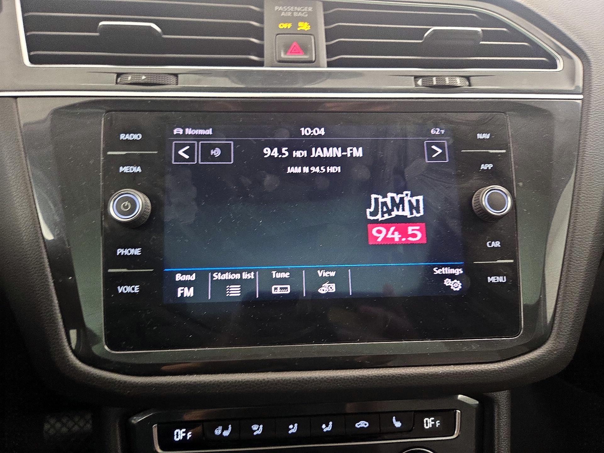 Thumbnail: 2019 Volkswagen Tiguan - 16