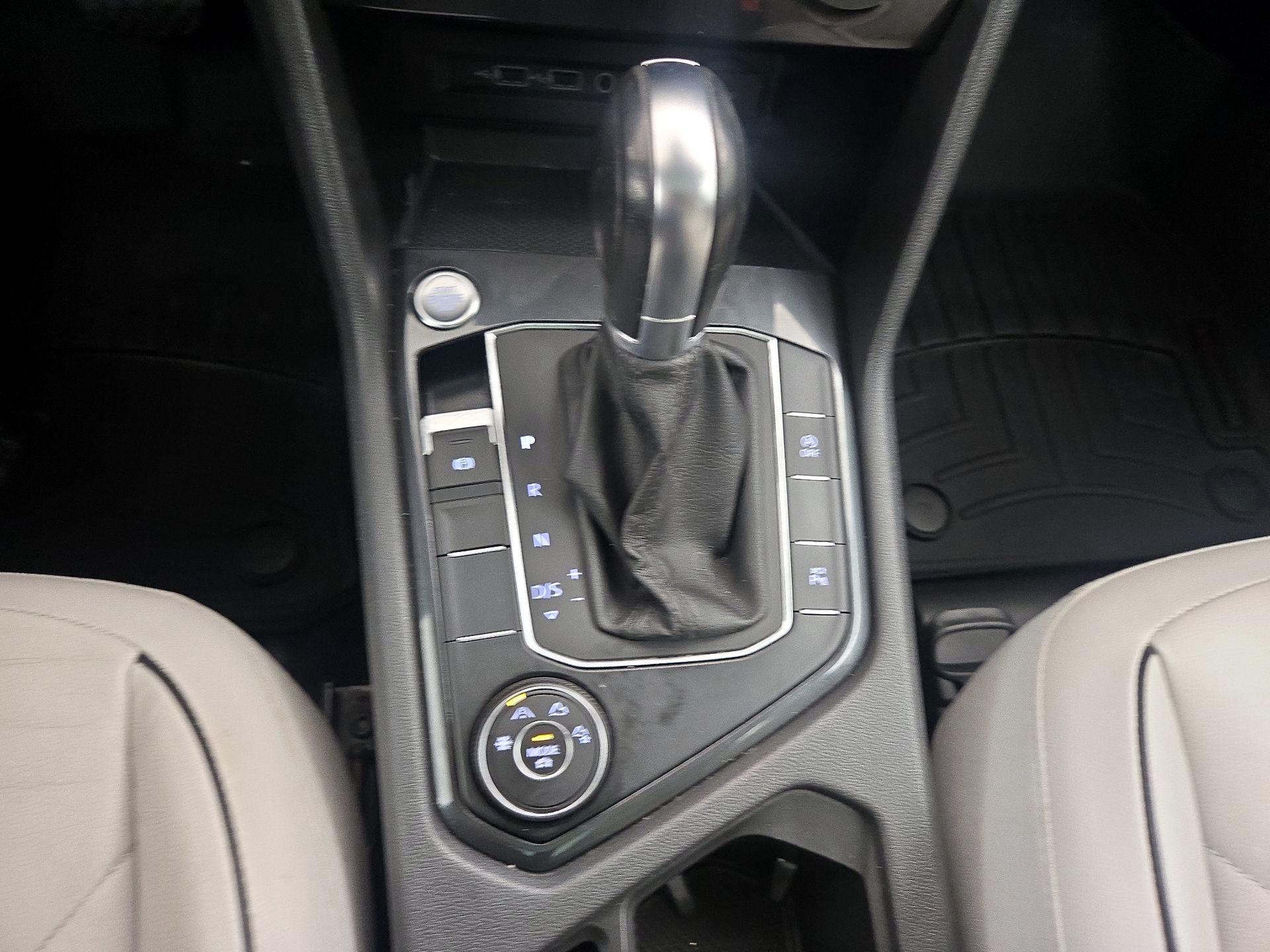 Thumbnail: 2019 Volkswagen Tiguan - 18
