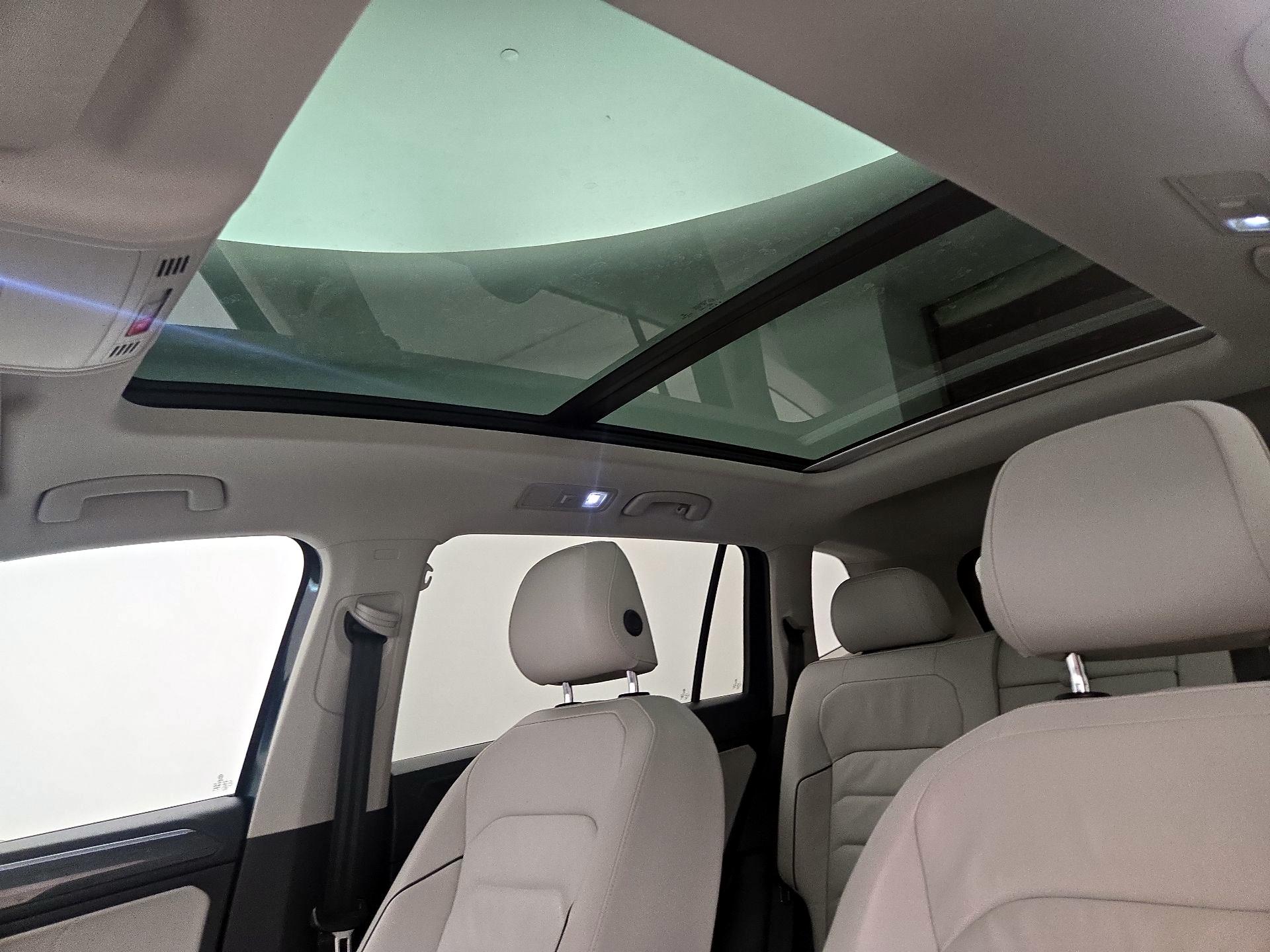 Thumbnail: 2019 Volkswagen Tiguan - 20