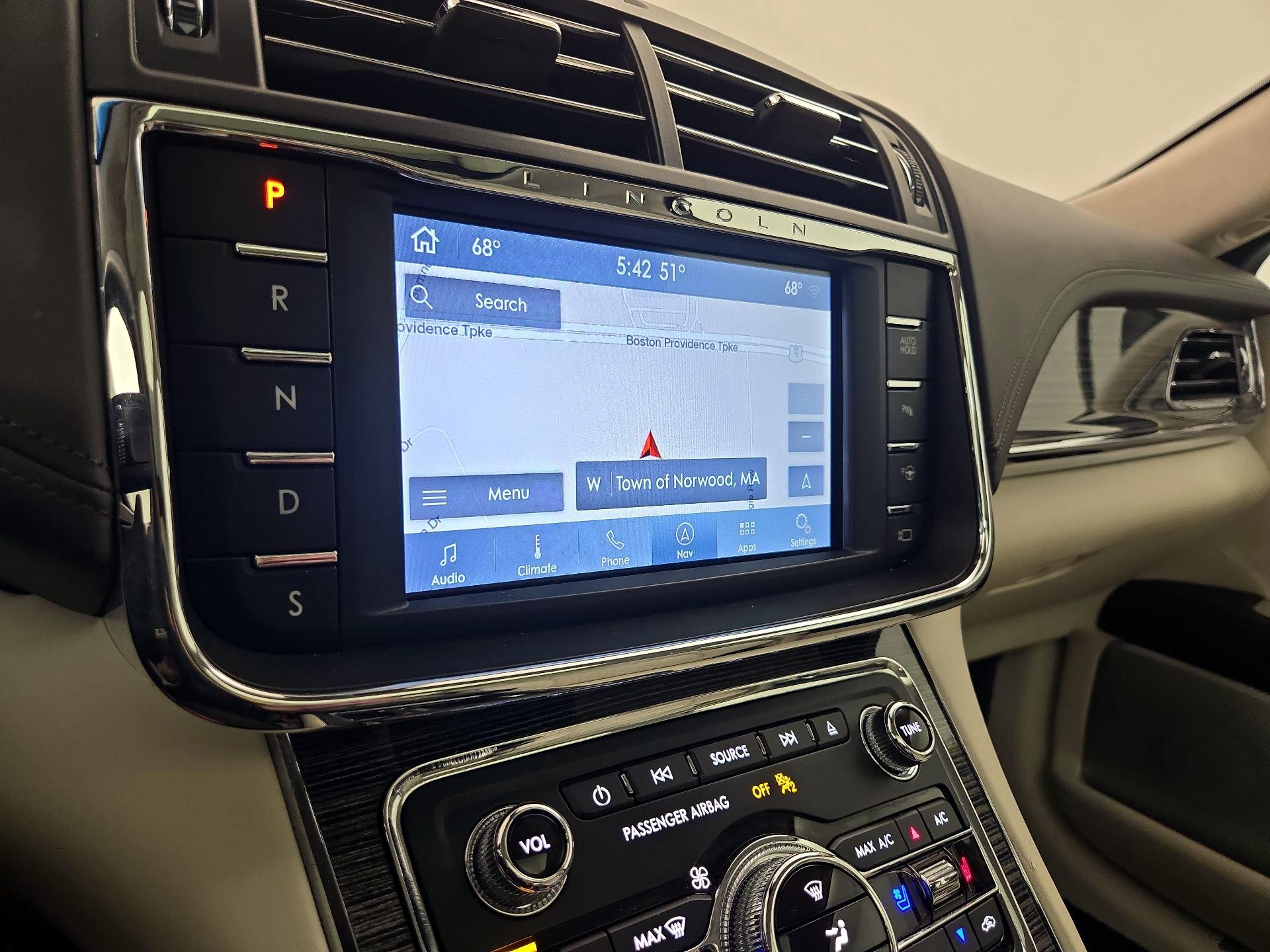 Thumbnail: 2020 Lincoln Continental - 14