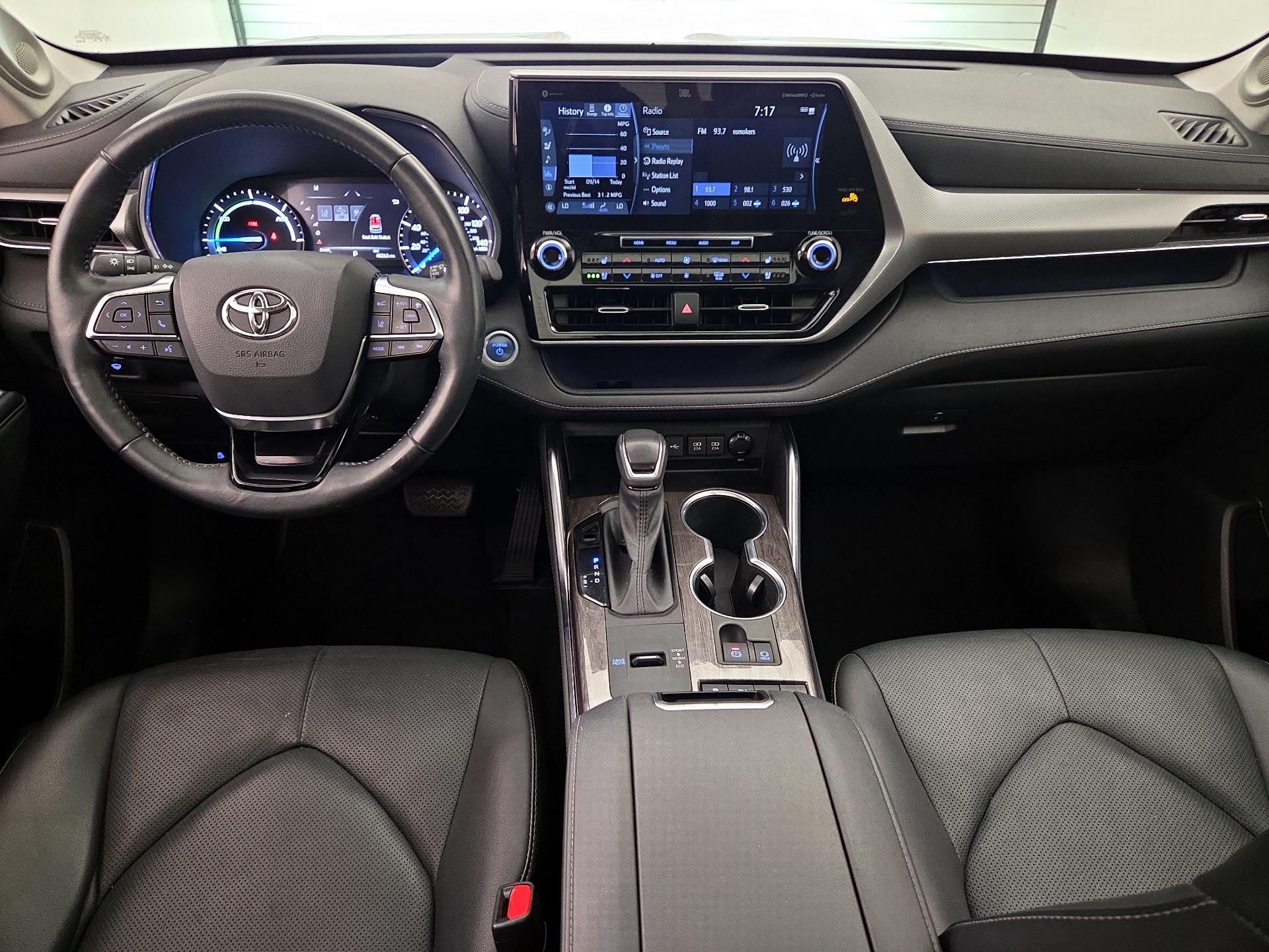Thumbnail: 2021 Toyota Highlander - 9