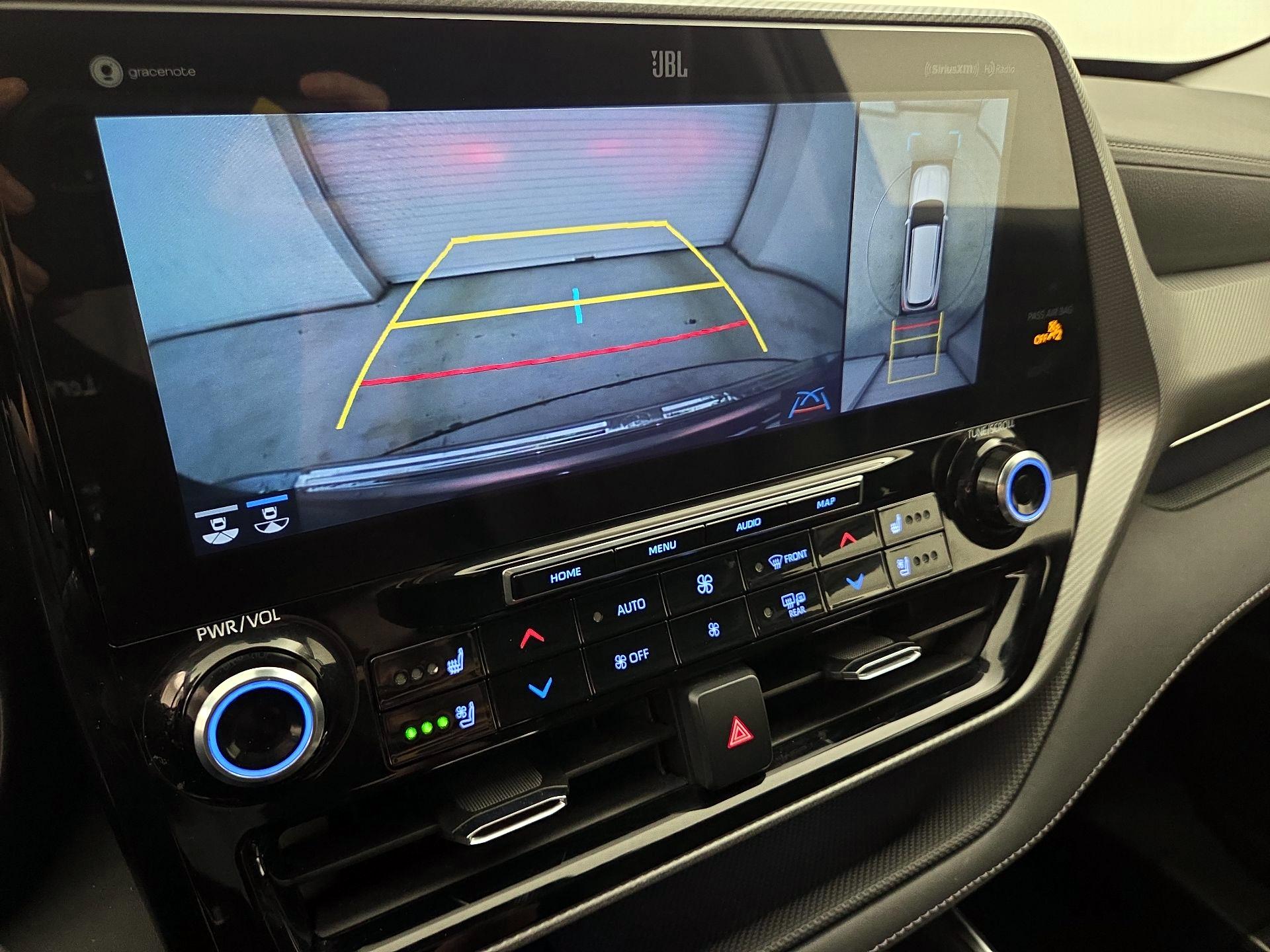Thumbnail: 2021 Toyota Highlander - 14