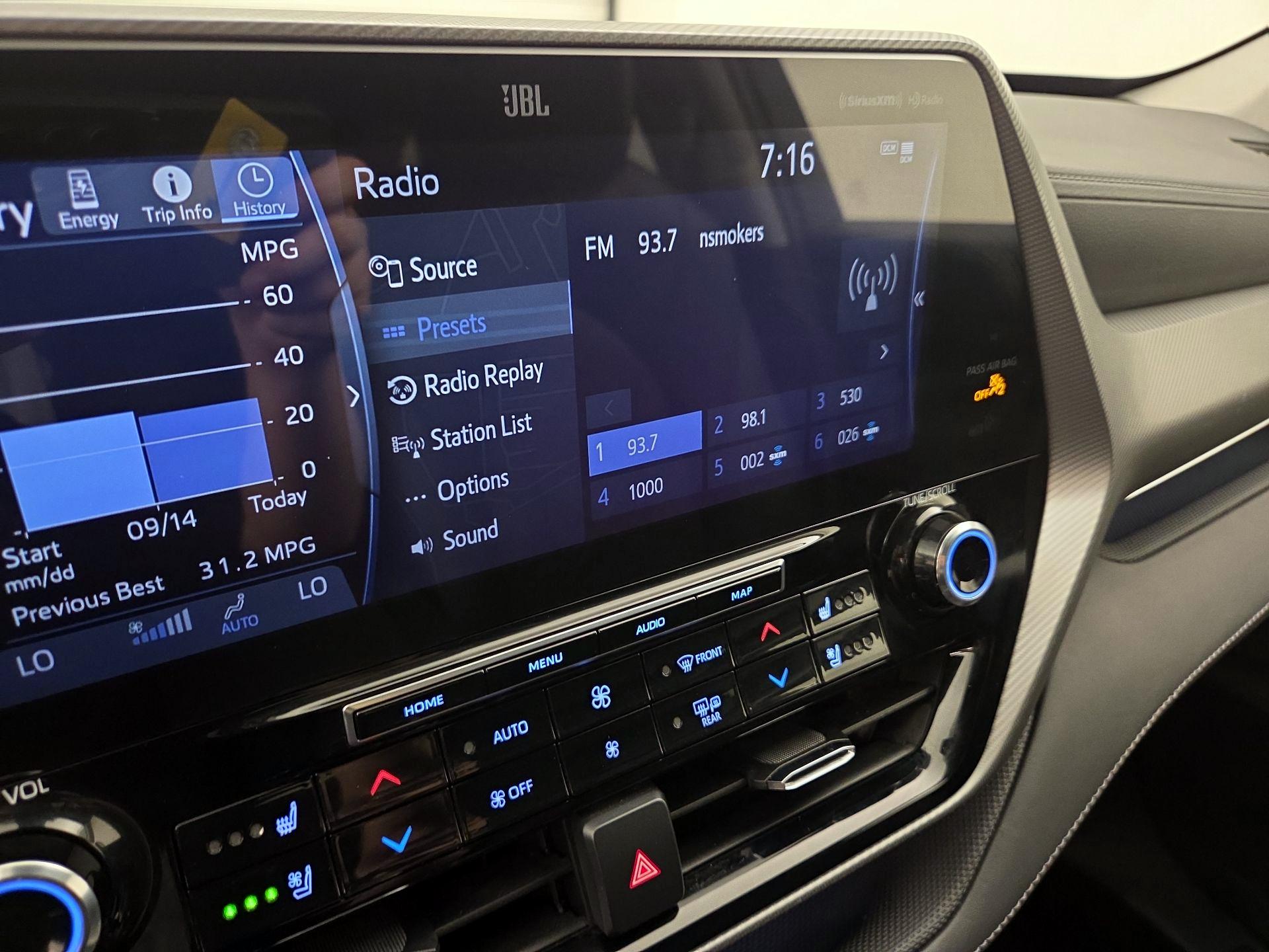 Thumbnail: 2021 Toyota Highlander - 15