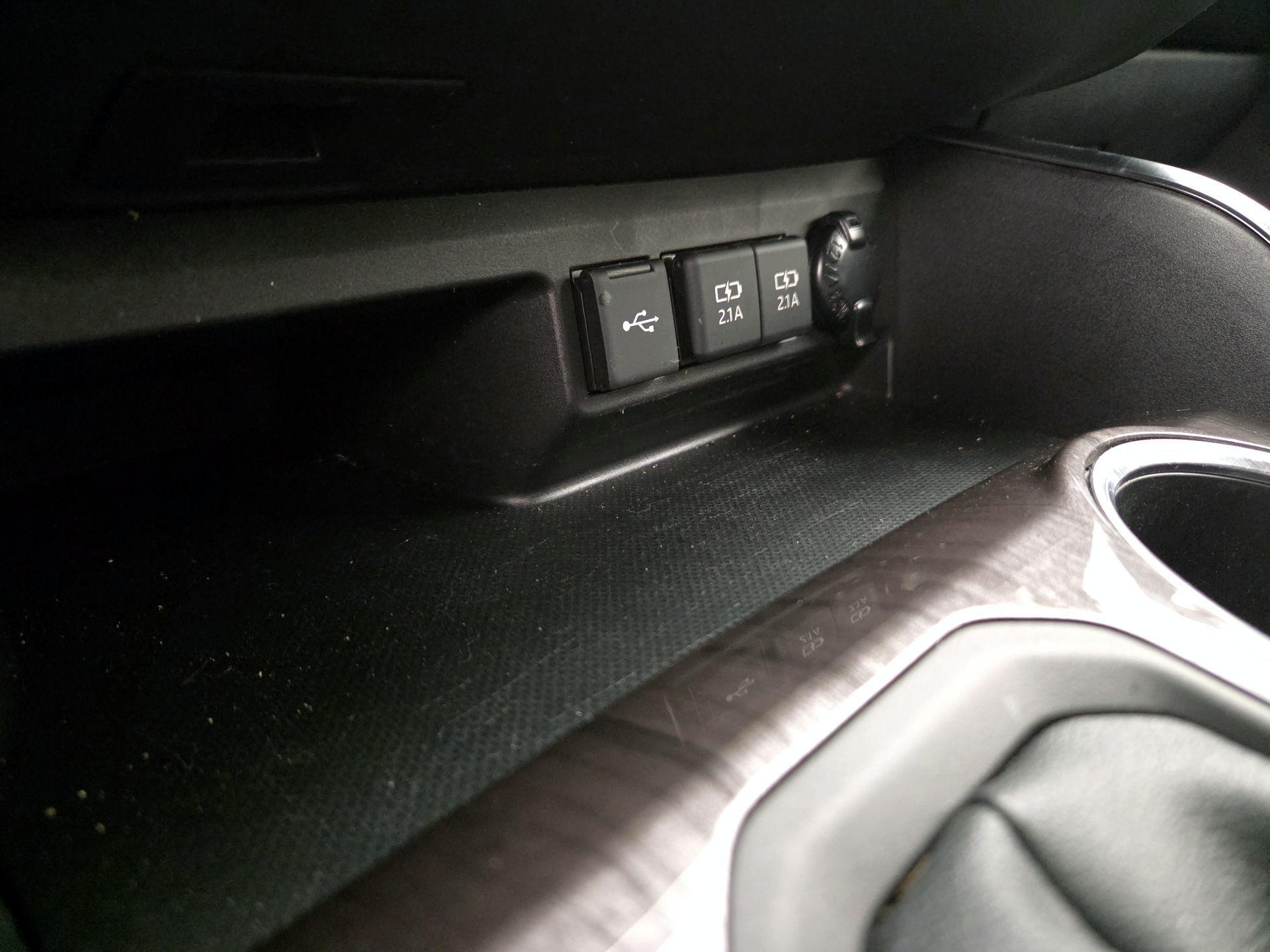 Thumbnail: 2021 Toyota Highlander - 18