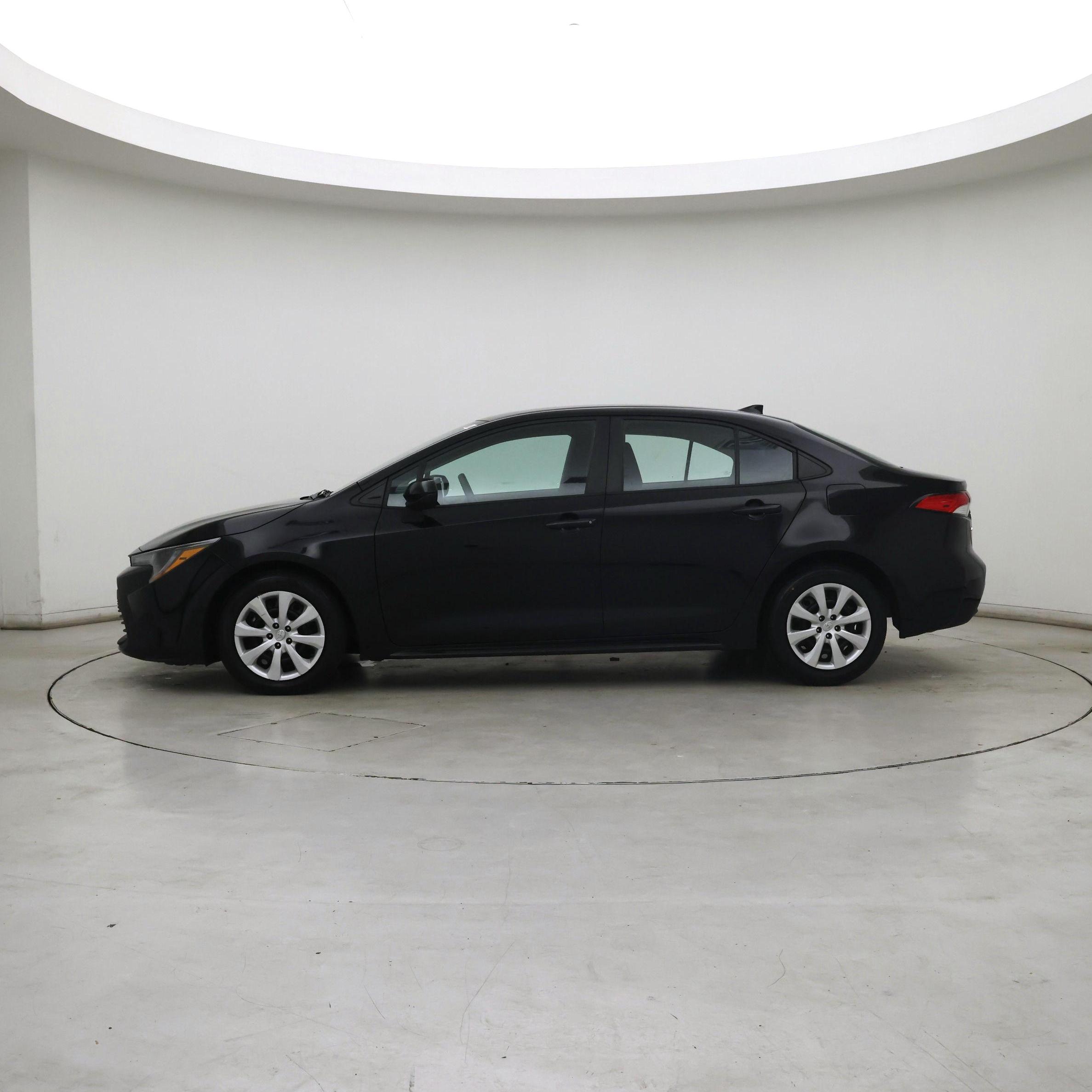 Thumbnail: 2023 Toyota Corolla - 3