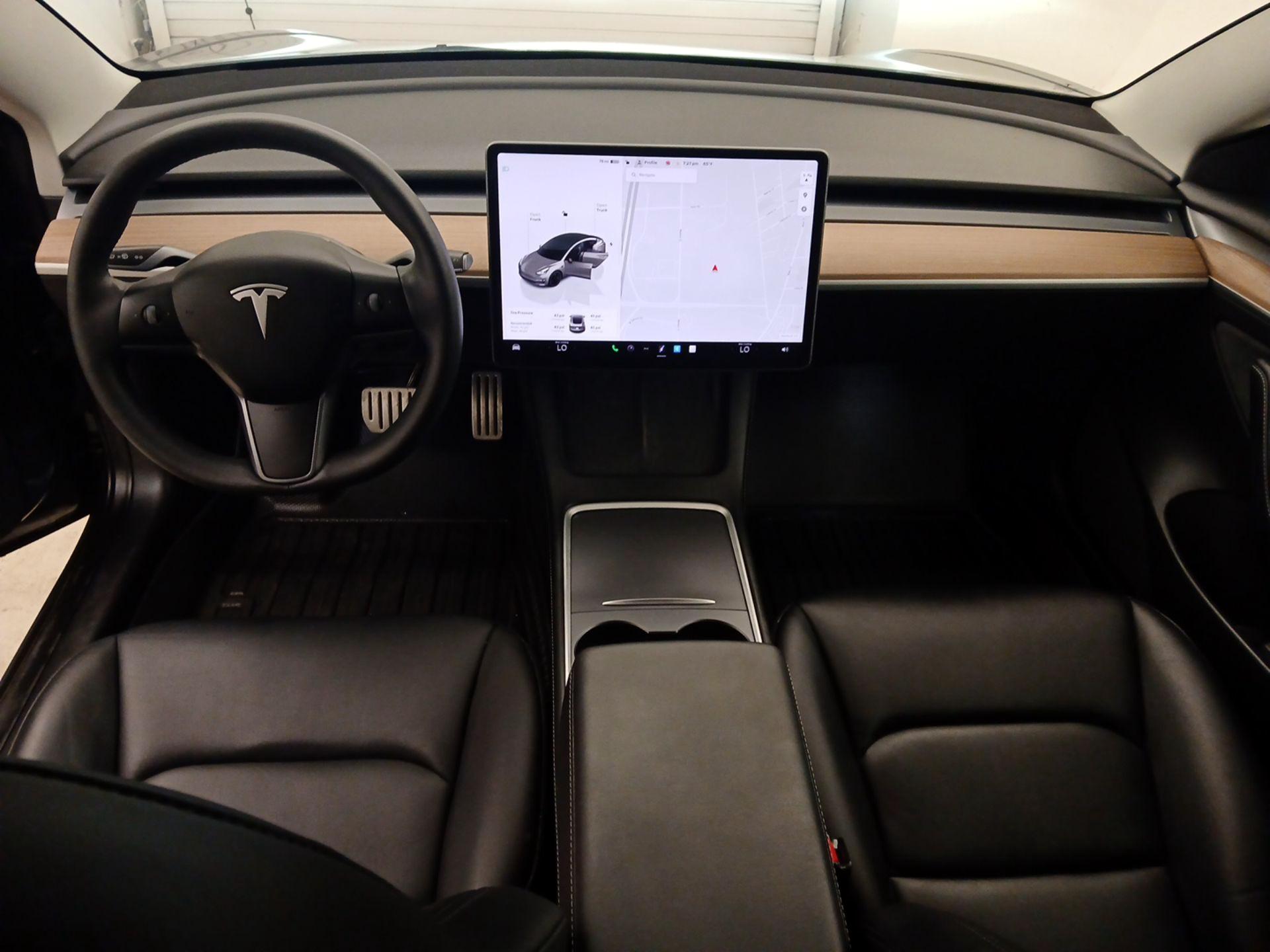 Thumbnail: 2022 Tesla Model 3 - 9
