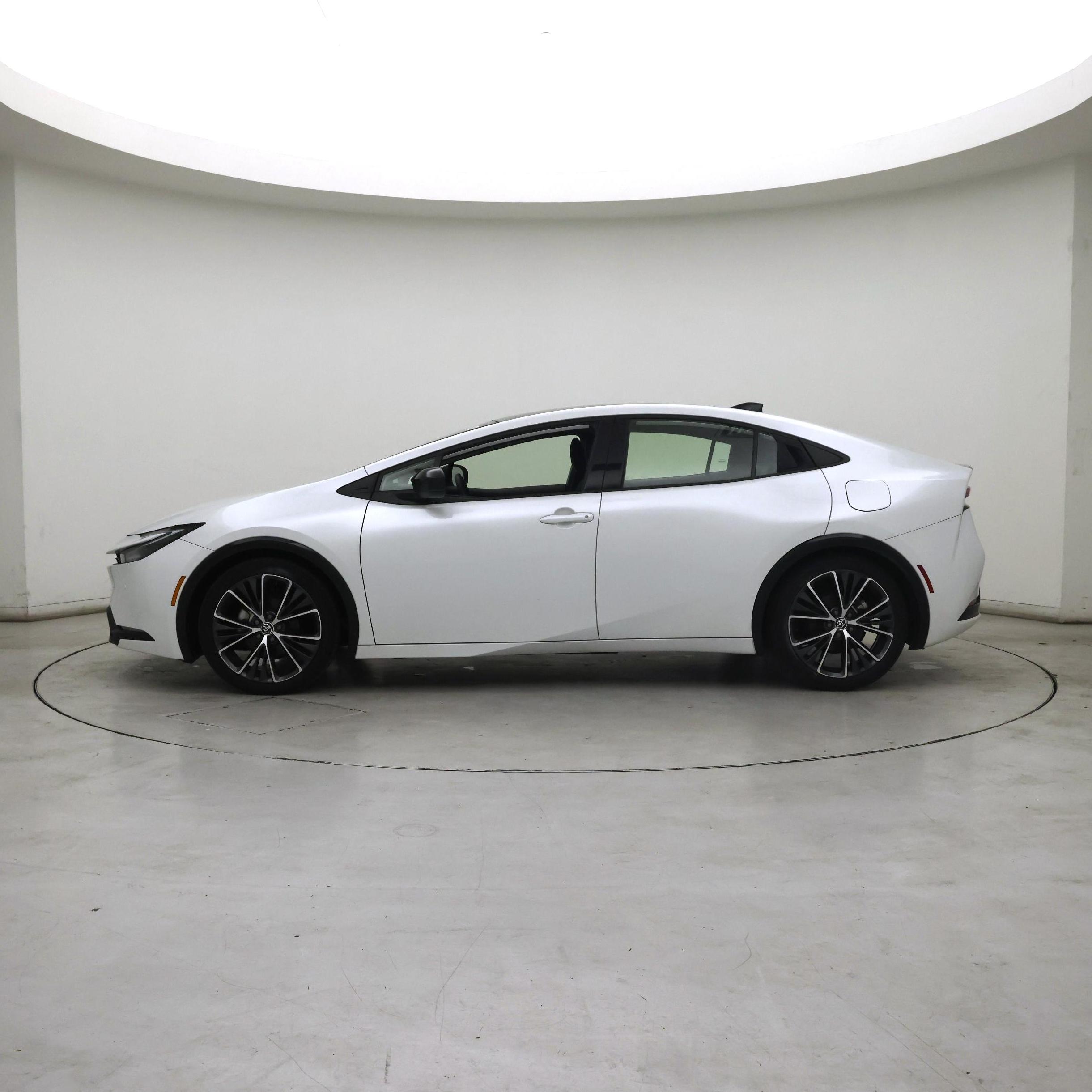 Thumbnail: 2024 Toyota Prius - 3