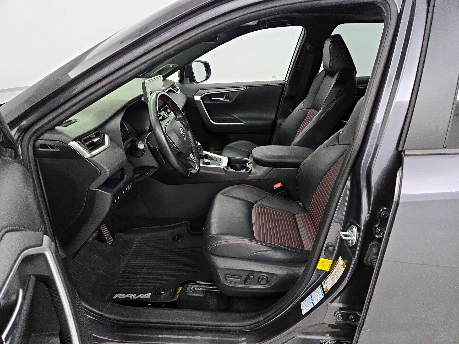 Thumbnail: 2021 Toyota RAV4 - 11