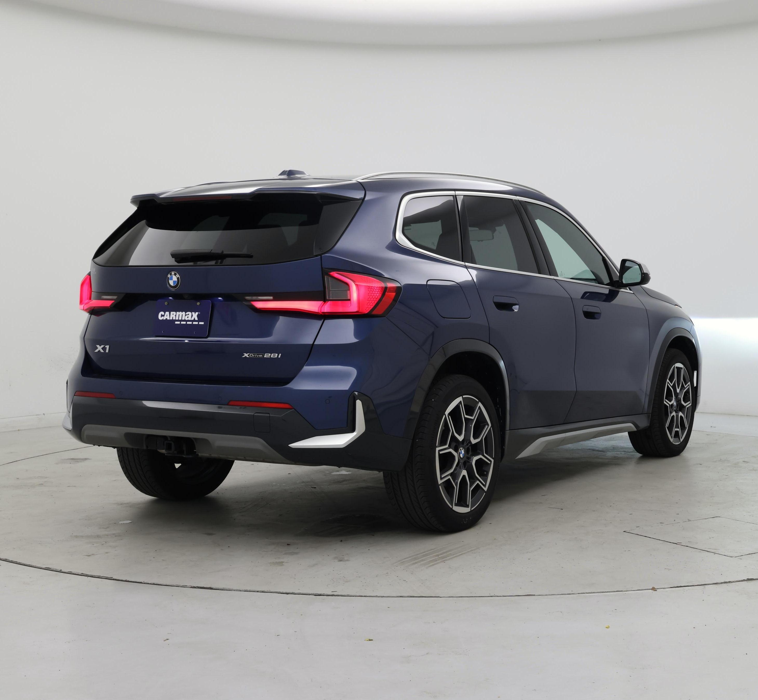 Thumbnail: 2023 BMW X1 - 8