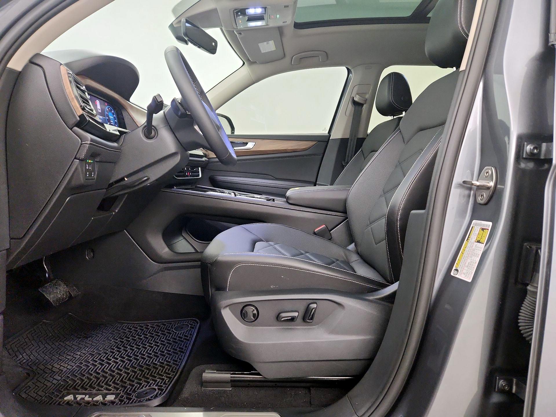 Thumbnail: 2024 Volkswagen Atlas - 11