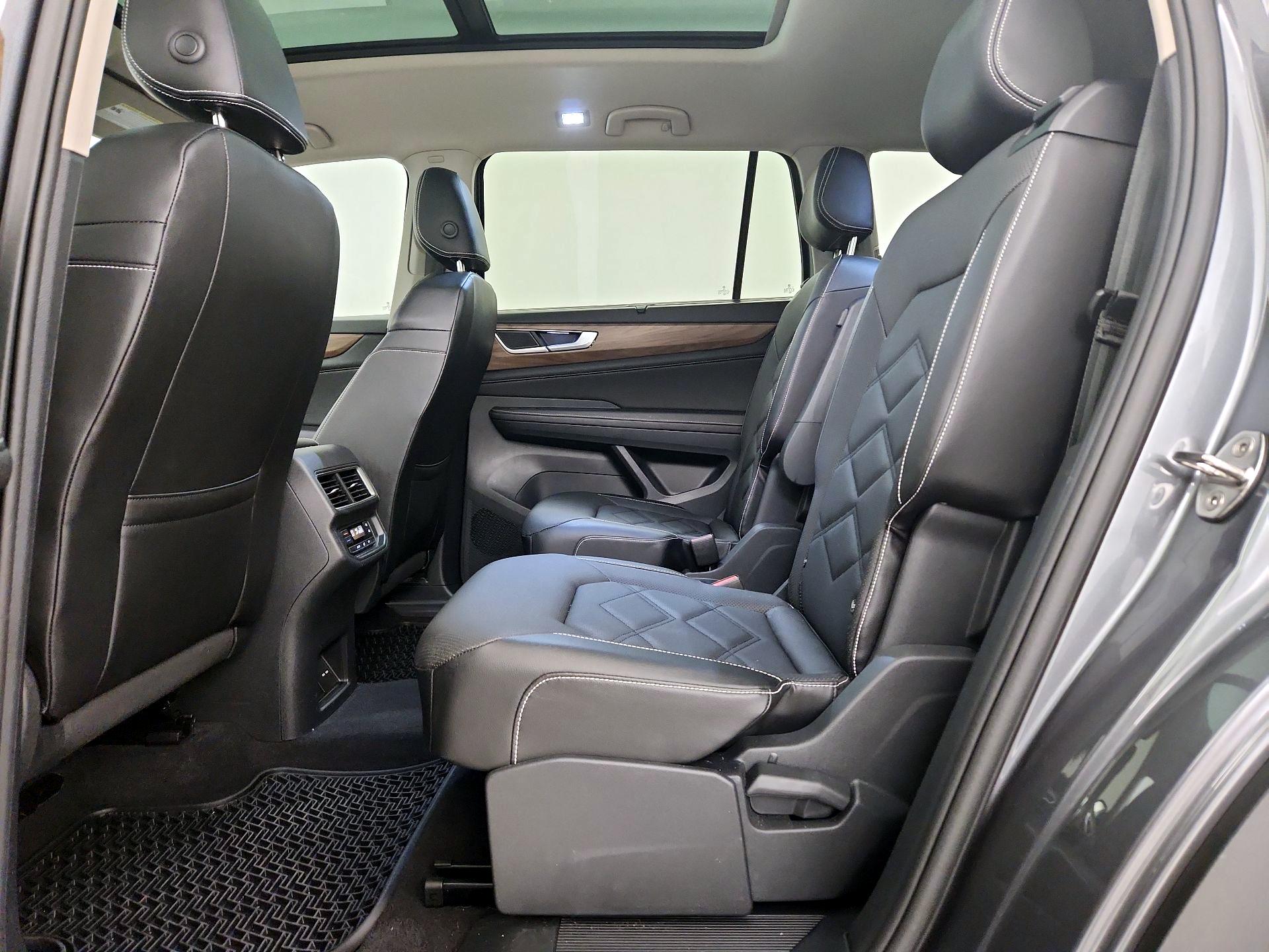 Thumbnail: 2024 Volkswagen Atlas - 20