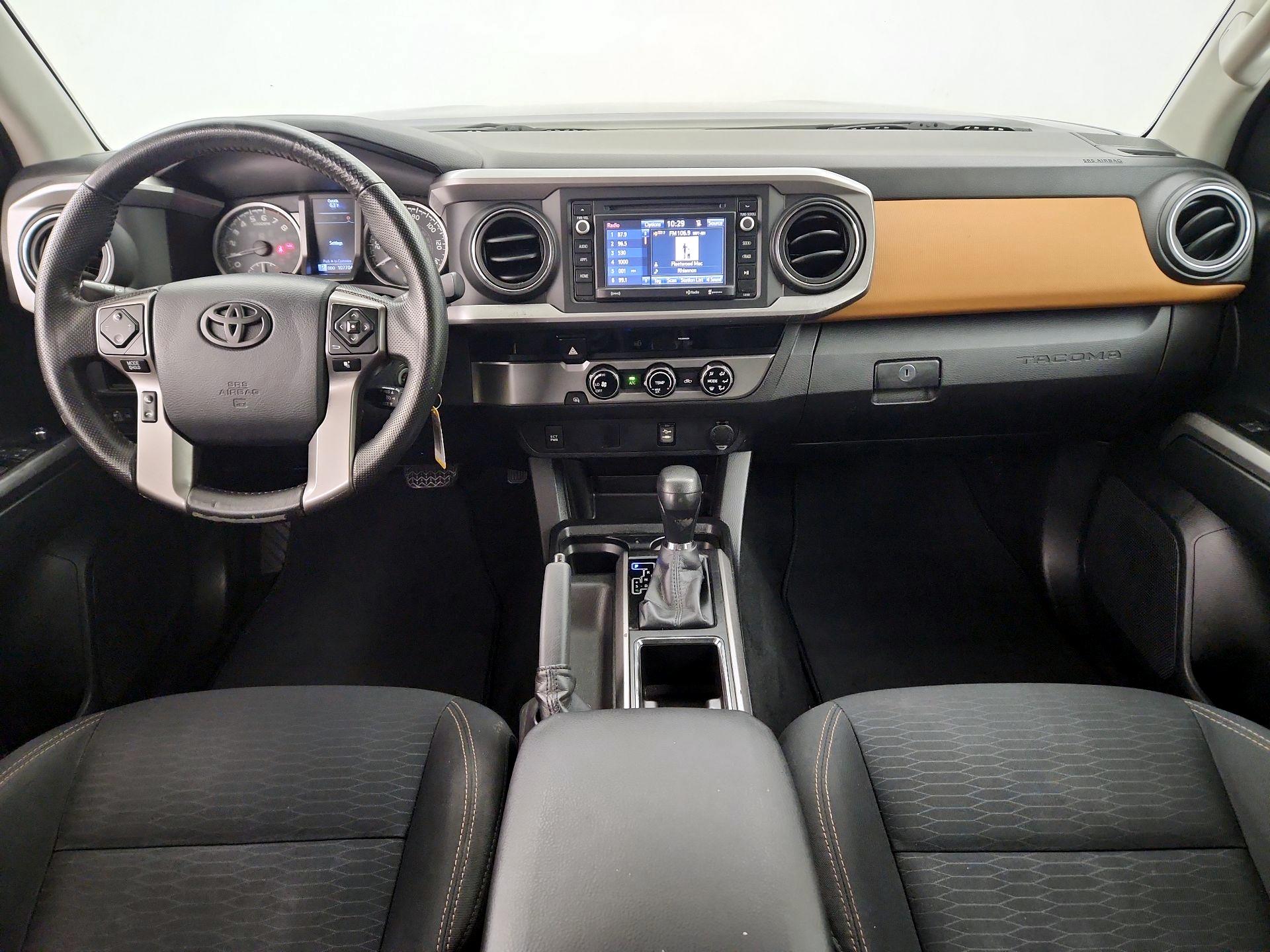Thumbnail: 2016 Toyota Tacoma - 9