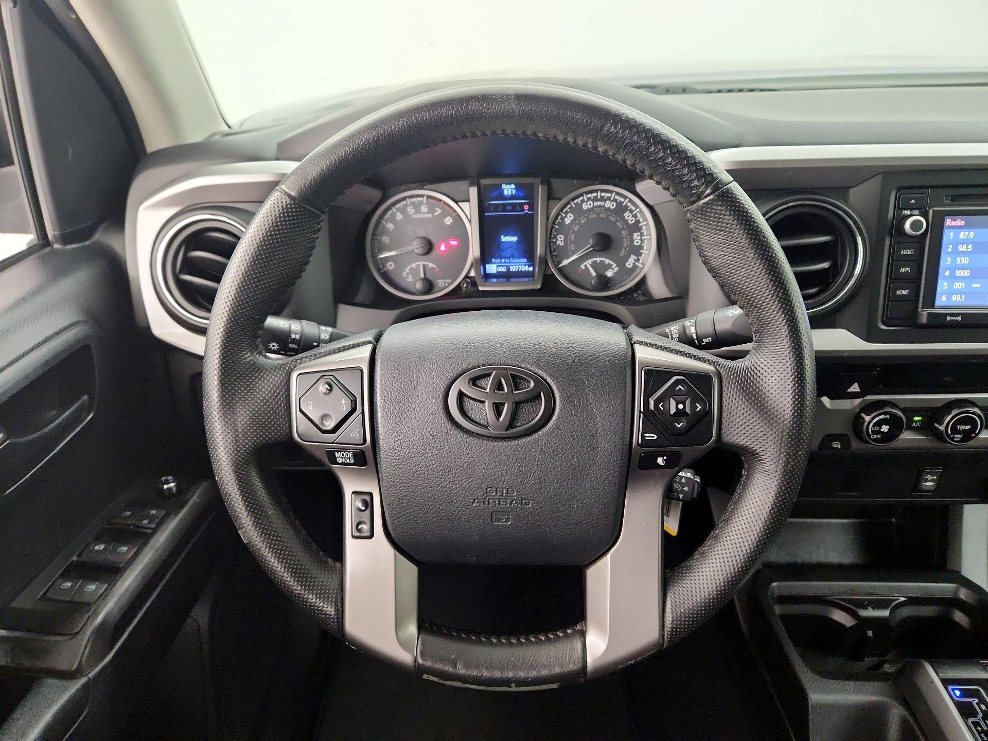 Thumbnail: 2016 Toyota Tacoma - 10