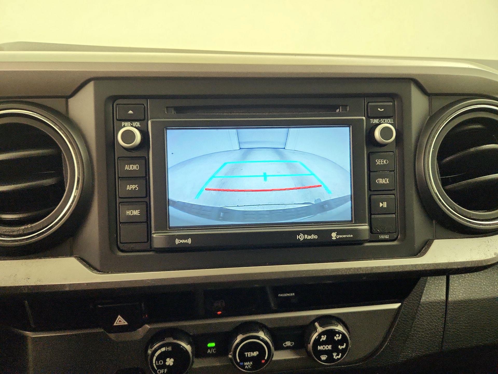 Thumbnail: 2016 Toyota Tacoma - 14