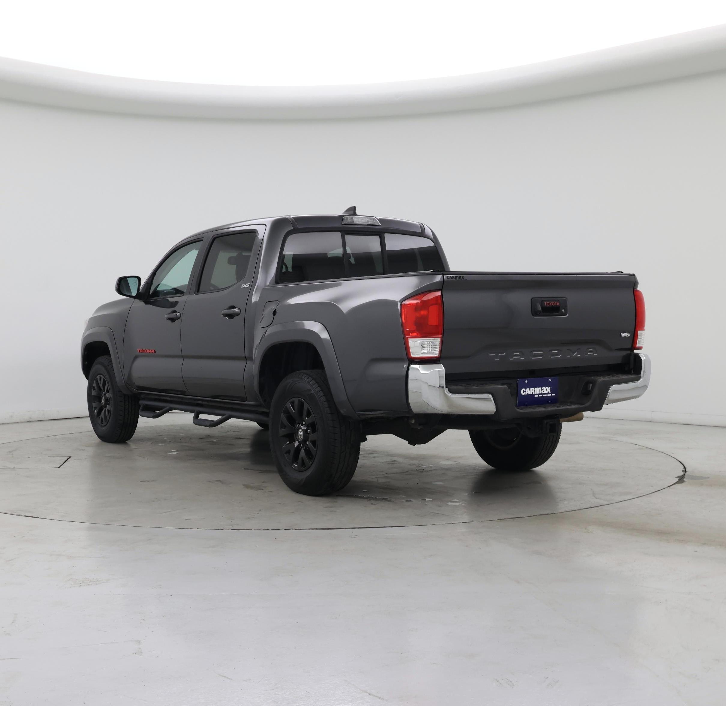 Thumbnail: 2016 Toyota Tacoma - 2
