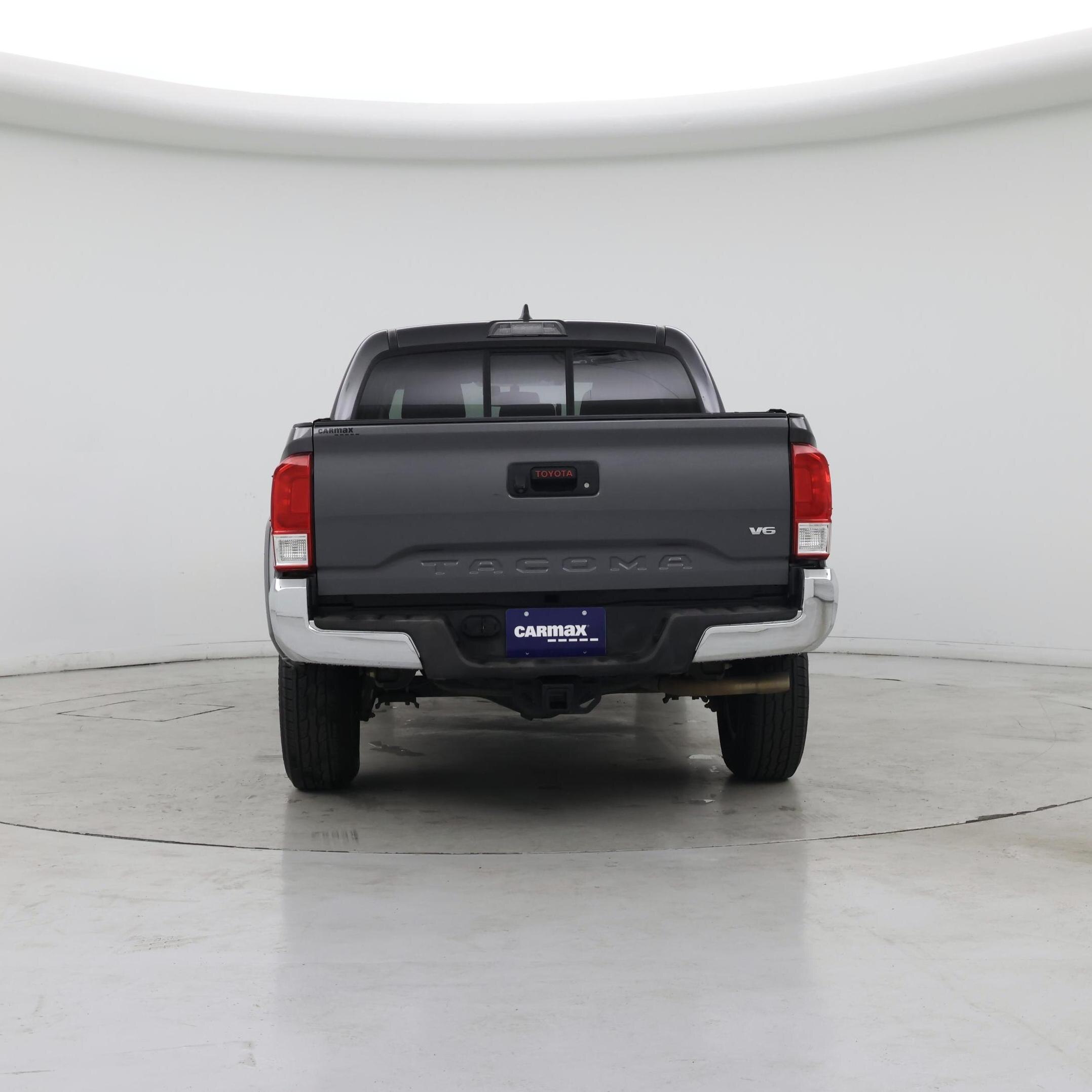 Thumbnail: 2016 Toyota Tacoma - 6