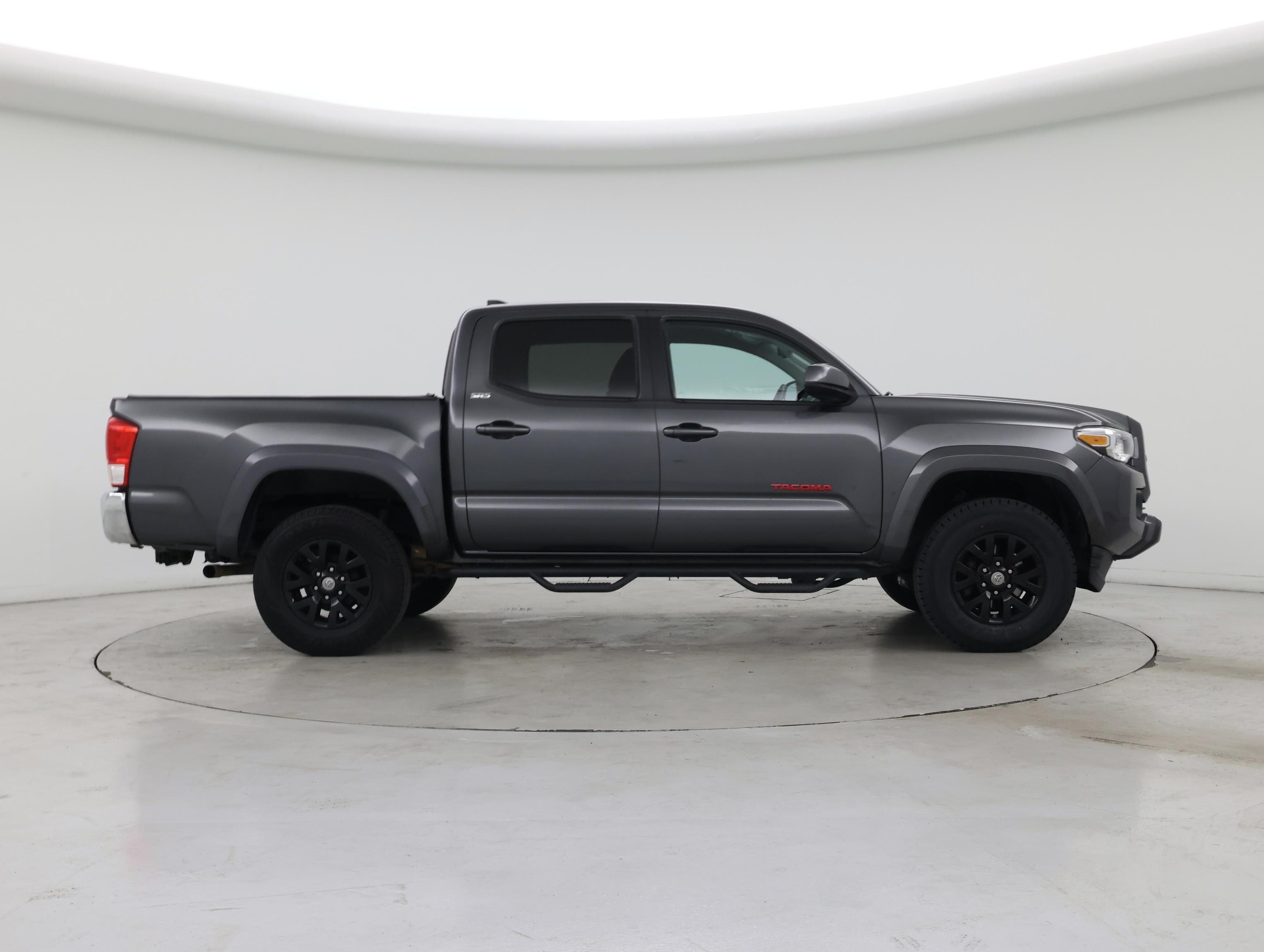 Thumbnail: 2016 Toyota Tacoma - 7