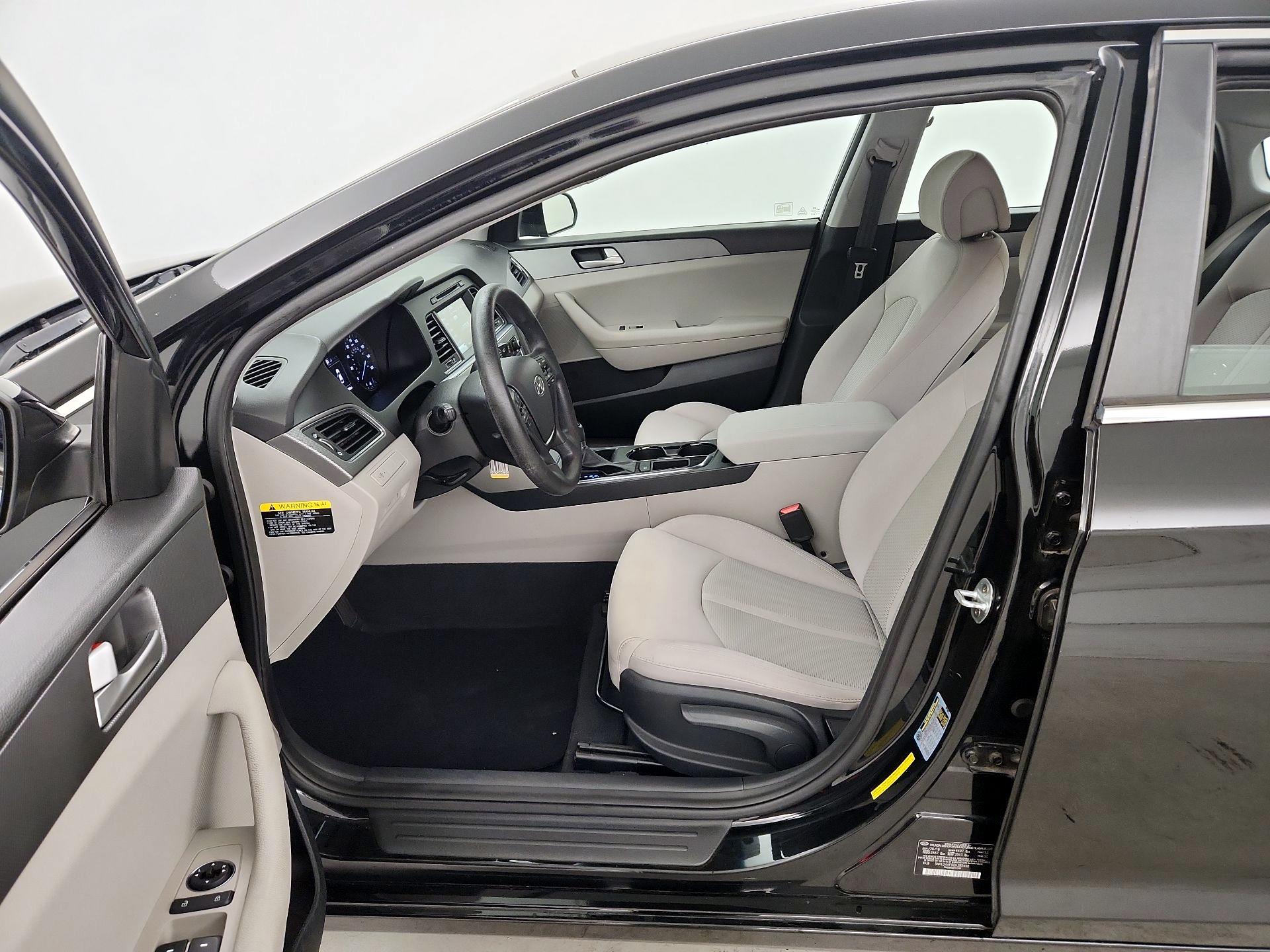 Thumbnail: 2016 Hyundai Sonata - 11