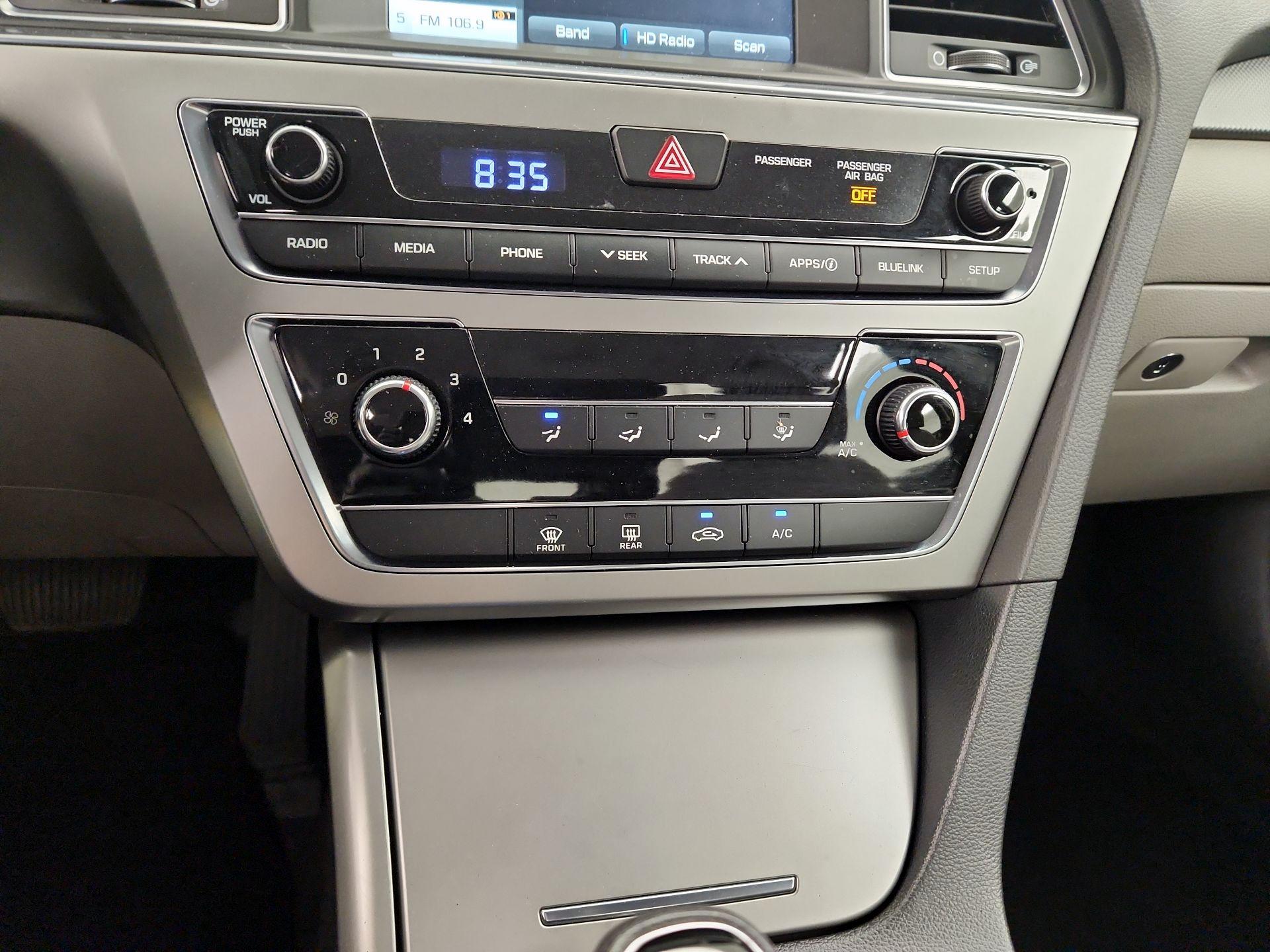 Thumbnail: 2016 Hyundai Sonata - 16