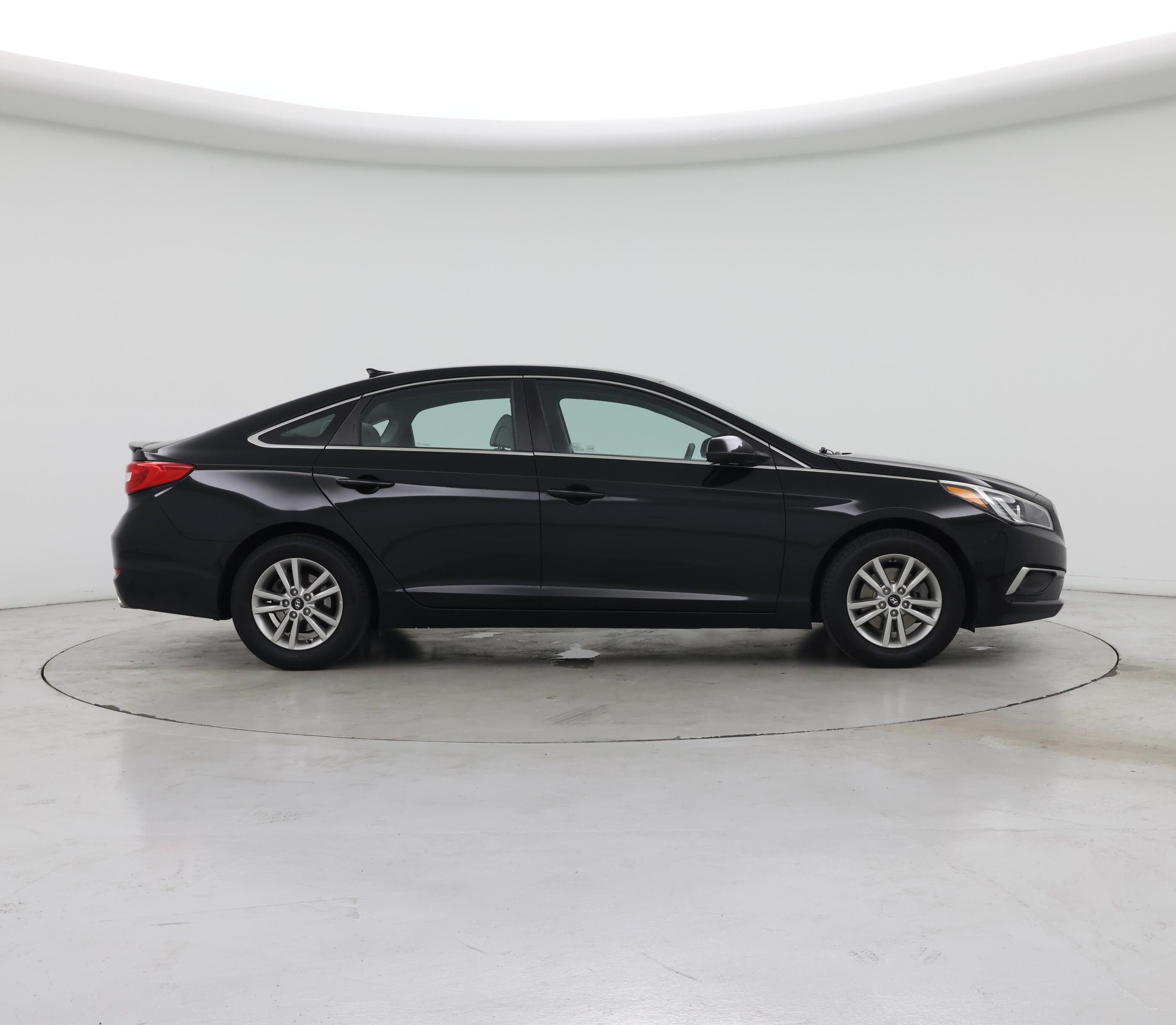 Thumbnail: 2016 Hyundai Sonata - 7