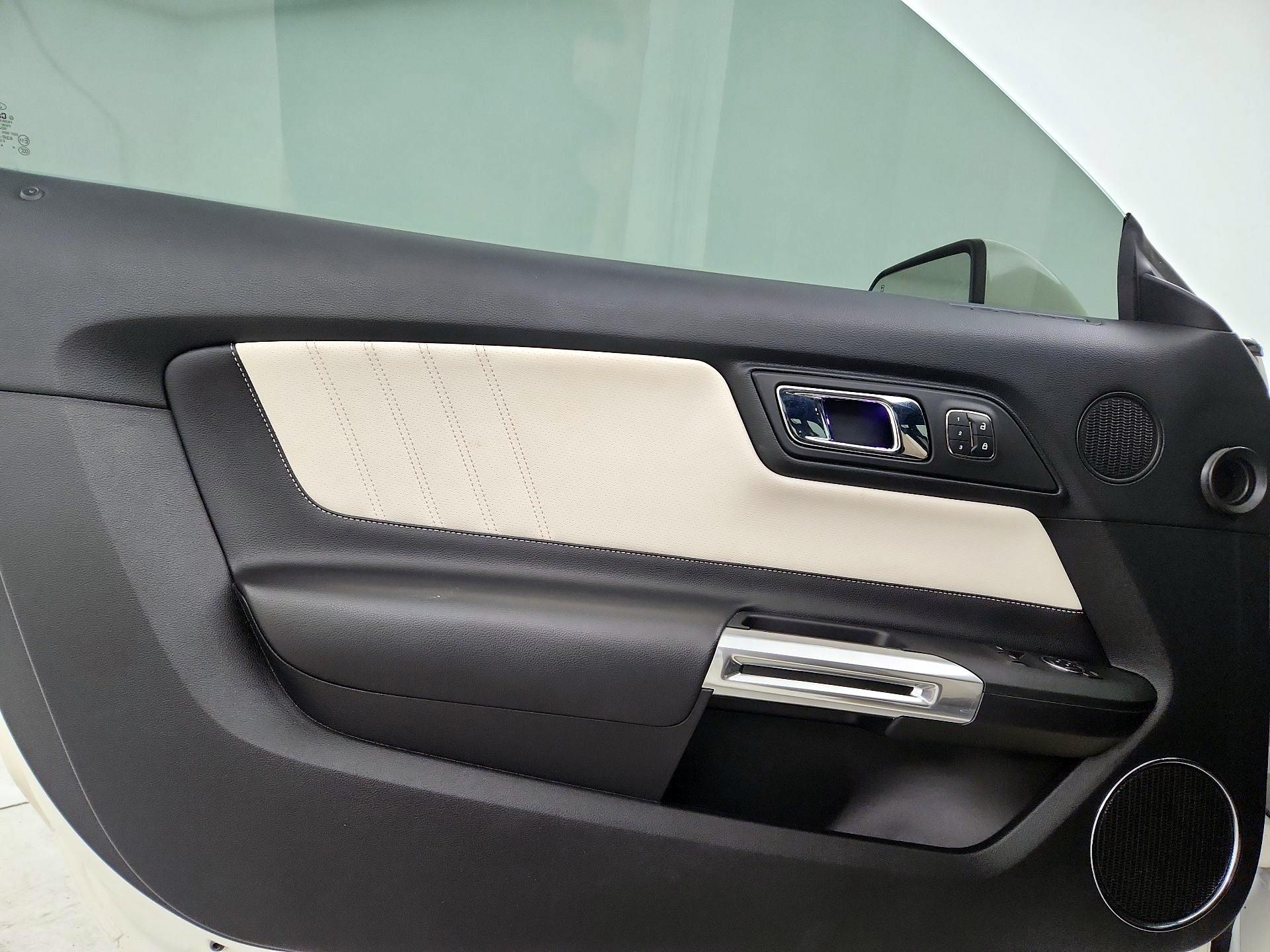 Thumbnail: 2015 Ford Mustang - 12