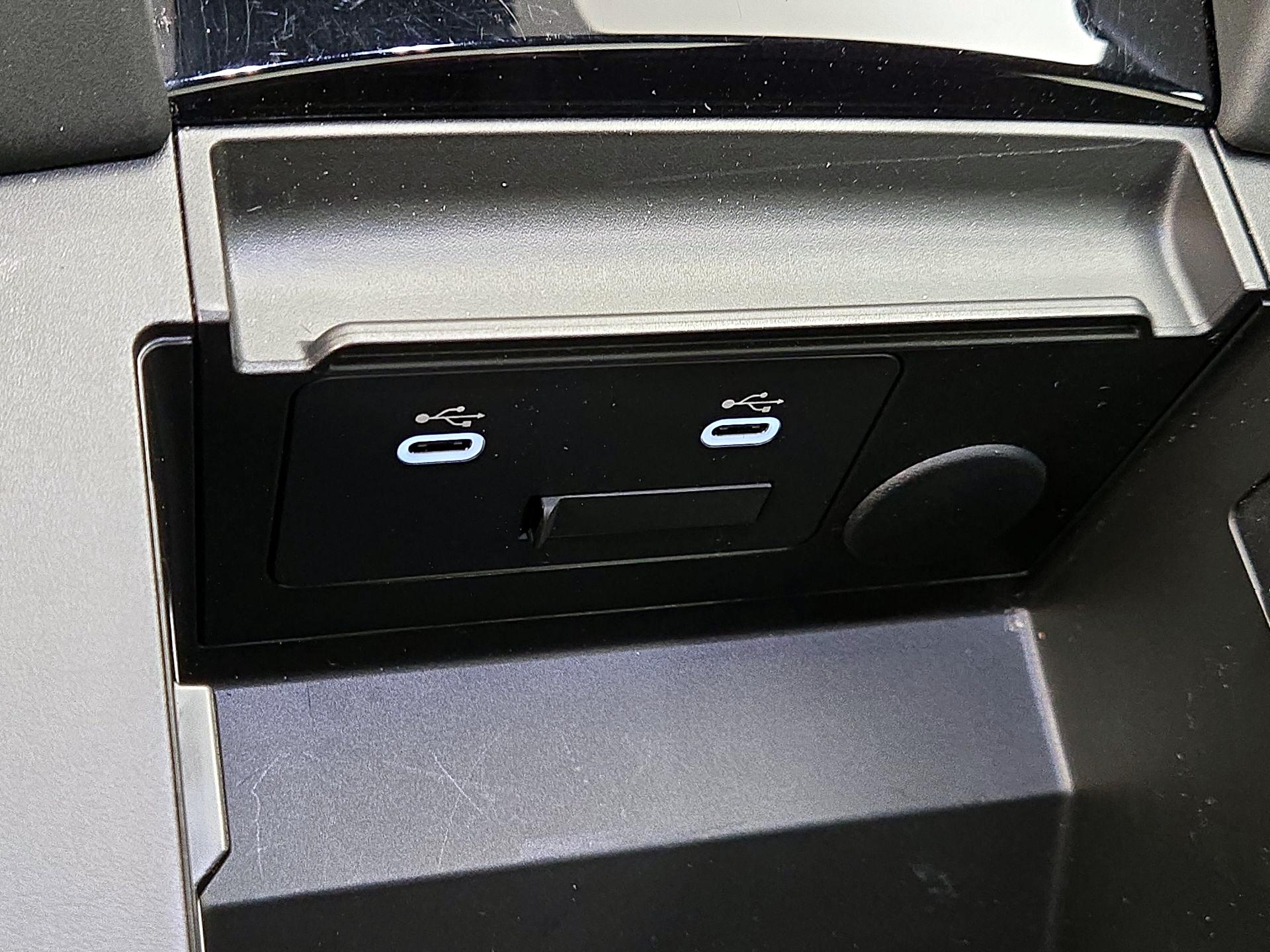 Thumbnail: 2025 Mazda Mazda3 - 18