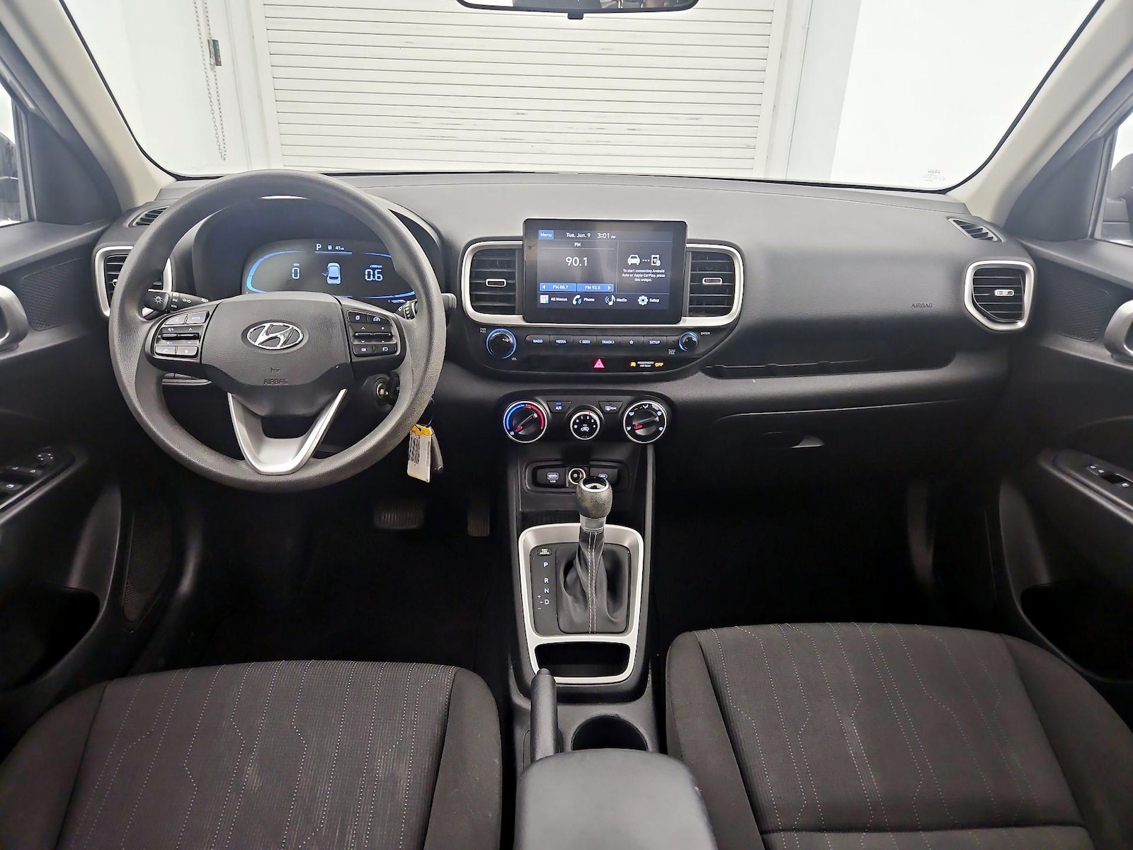 2023 Hyundai Venue SE - Photo 10