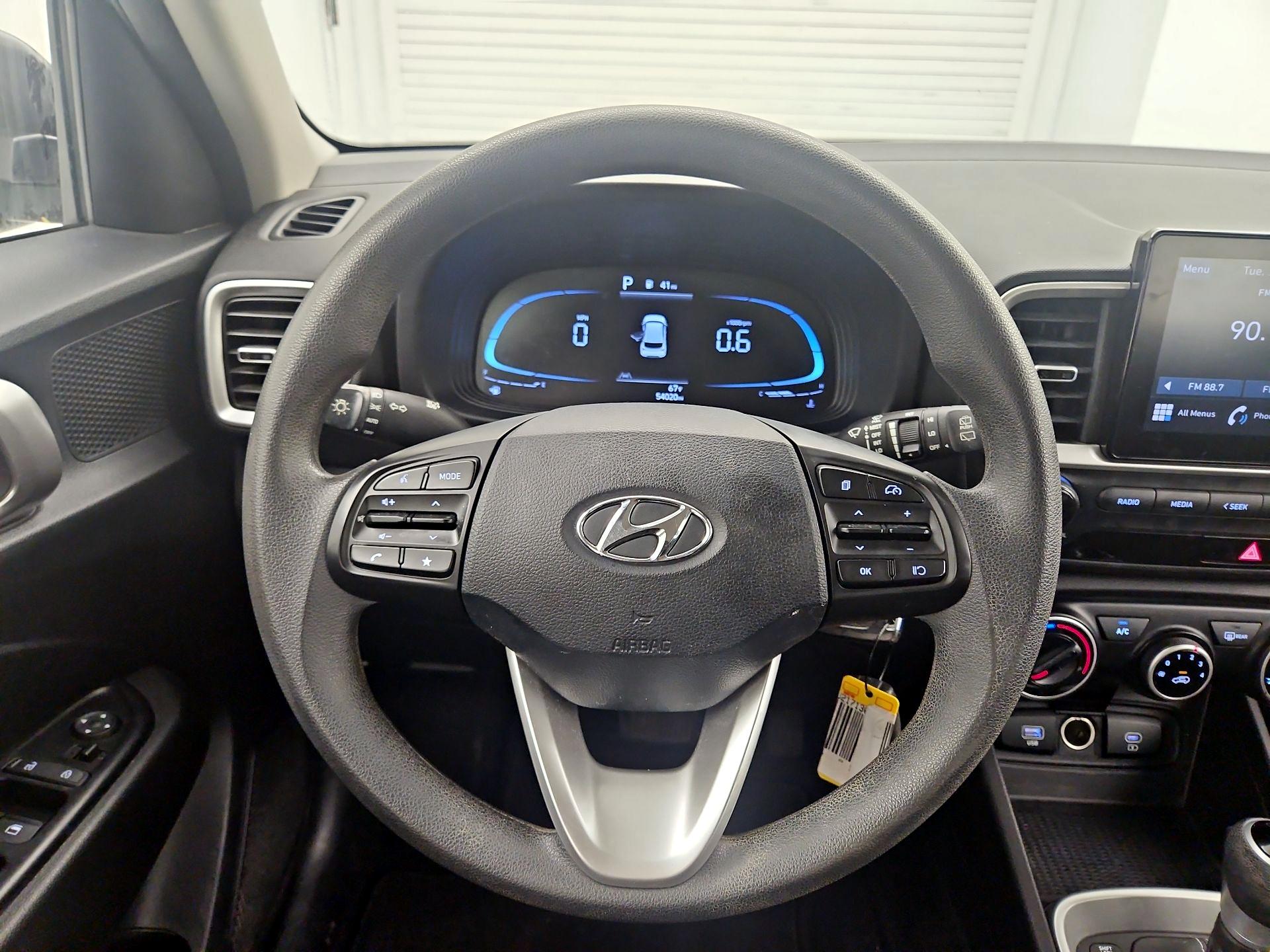 Thumbnail: 2023 Hyundai Venue - 10