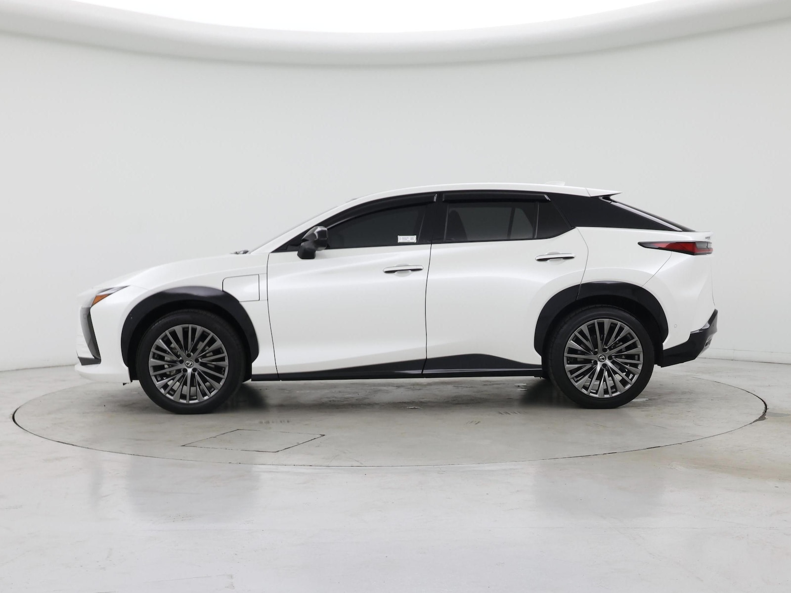 2023 Lexus RZ Luxury - Photo 4