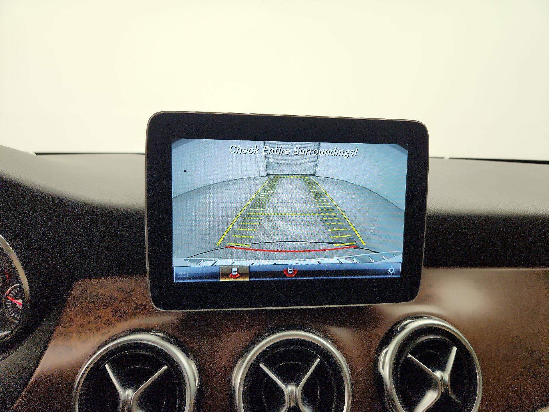 Thumbnail: 2020 Mercedes-Benz GLA - 15