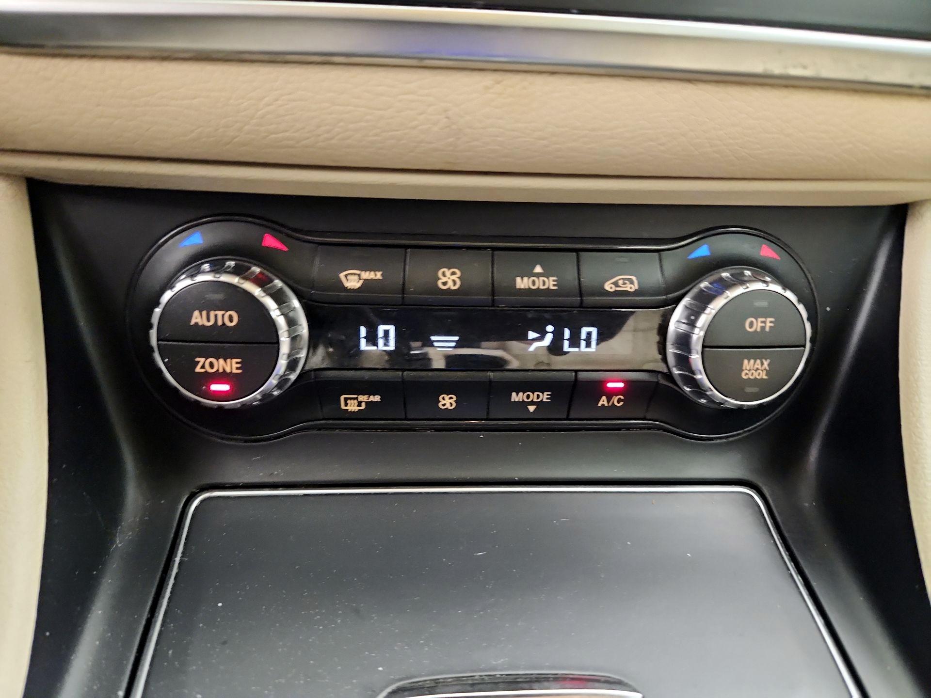 Thumbnail: 2020 Mercedes-Benz GLA - 17