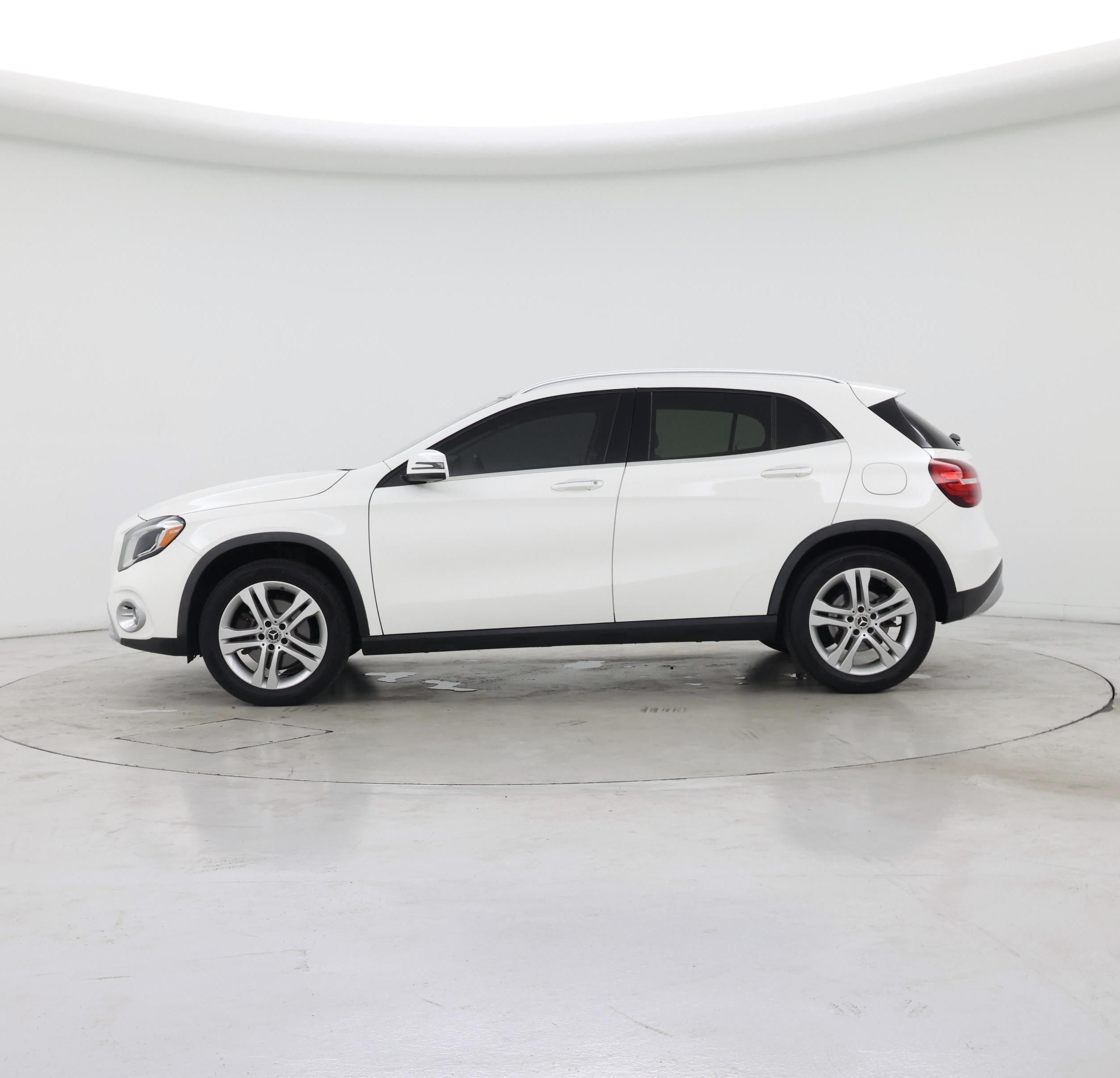 Thumbnail: 2020 Mercedes-Benz GLA - 3