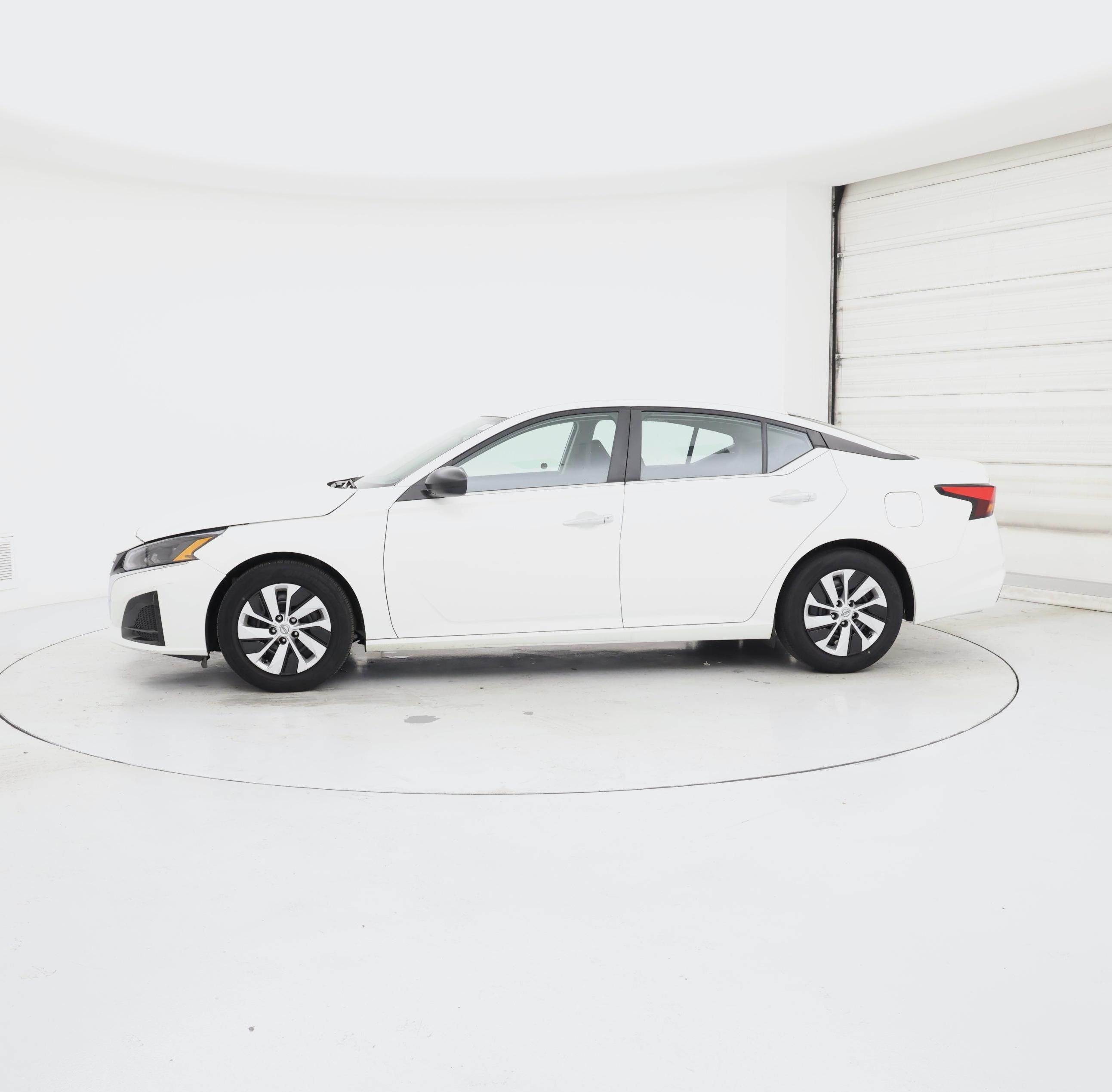 Thumbnail: 2024 Nissan Altima - 3