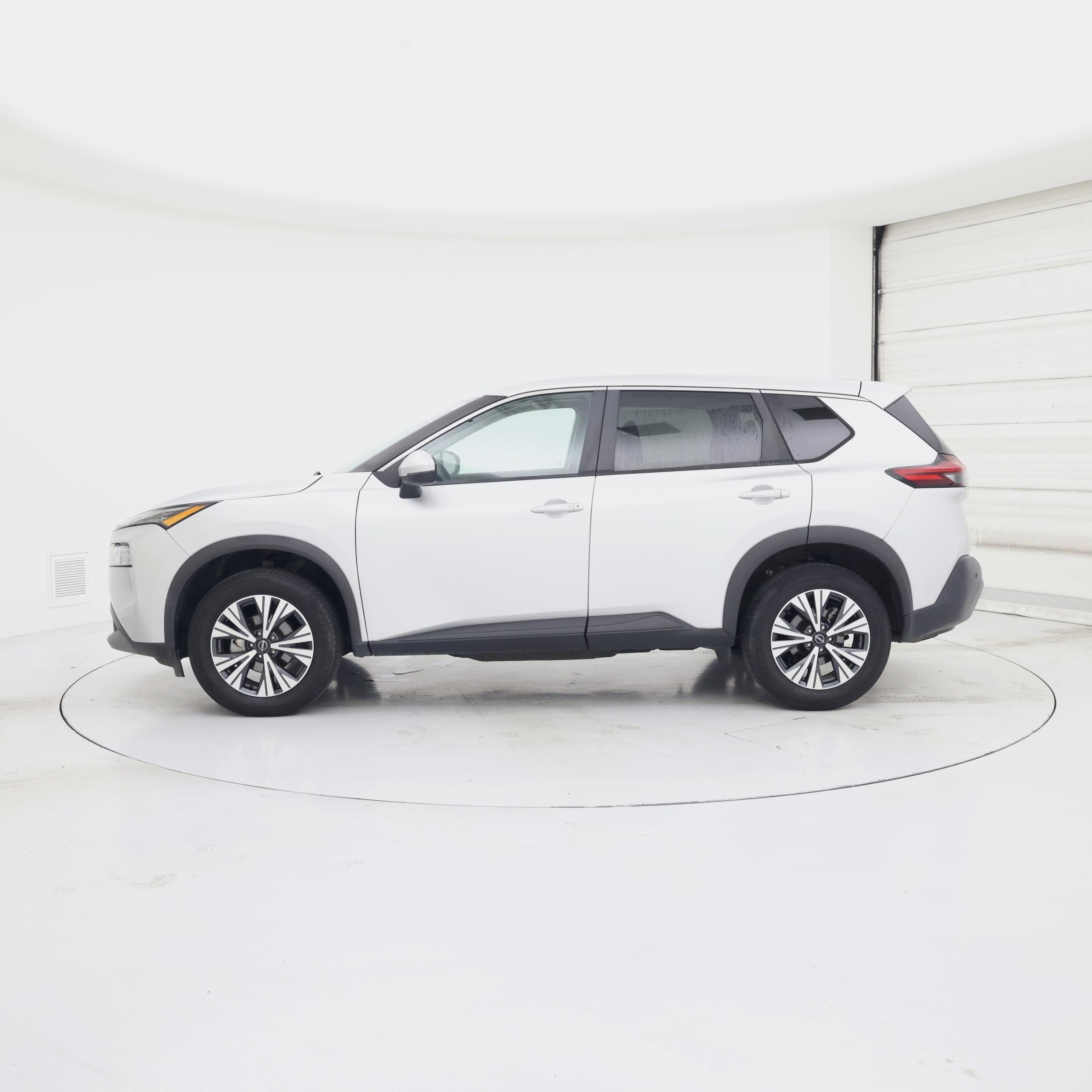 Thumbnail: 2022 Nissan Rogue - 3