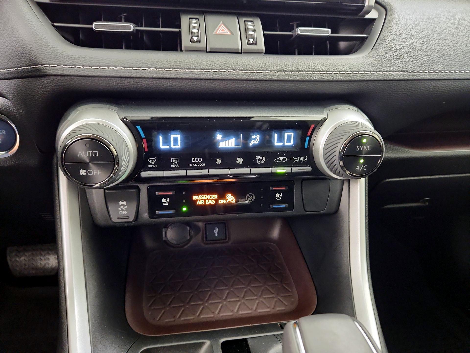 Thumbnail: 2022 Toyota RAV4 - 16