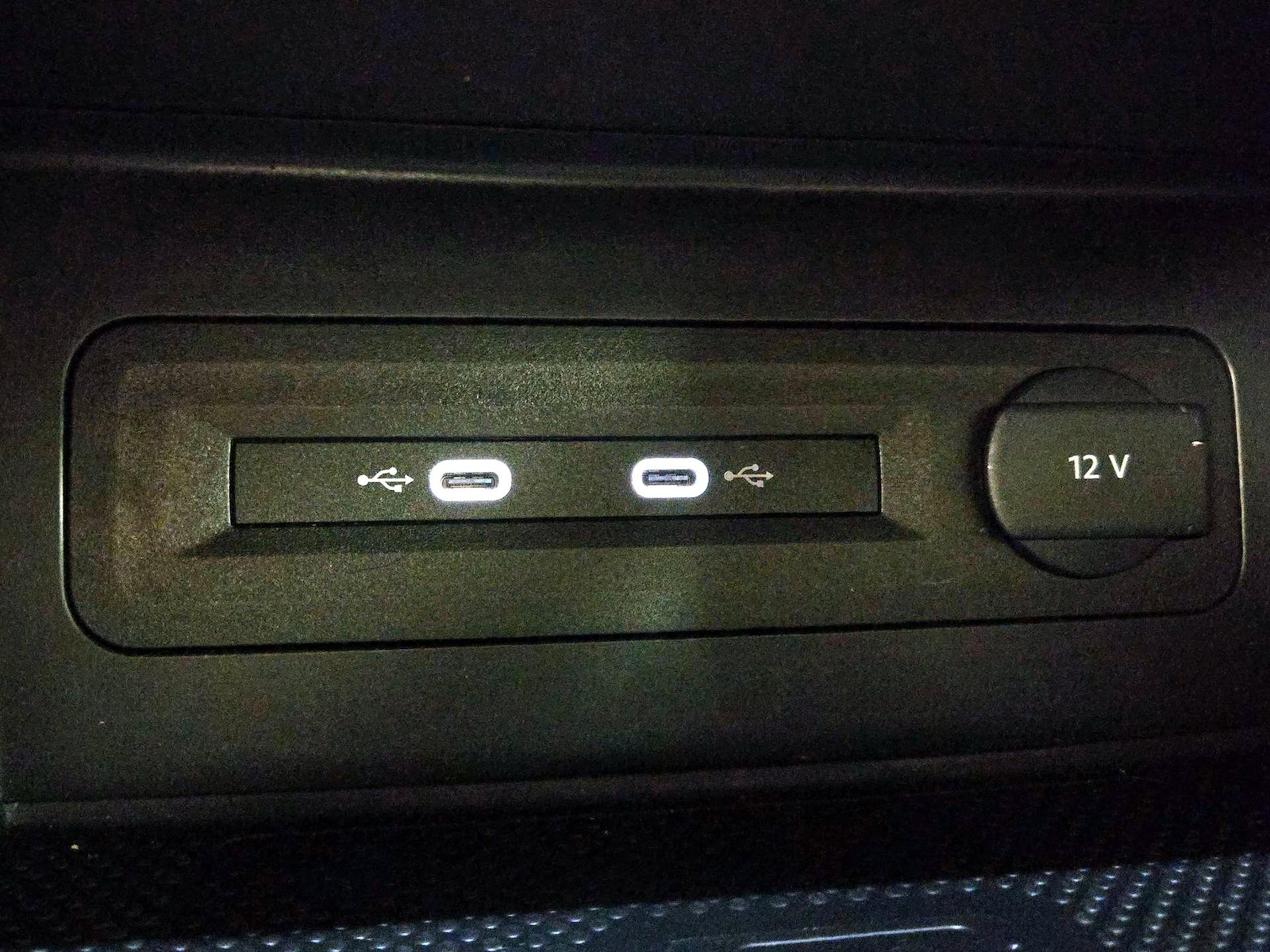 2023 Volkswagen Atlas SE w/Tech - Photo 19