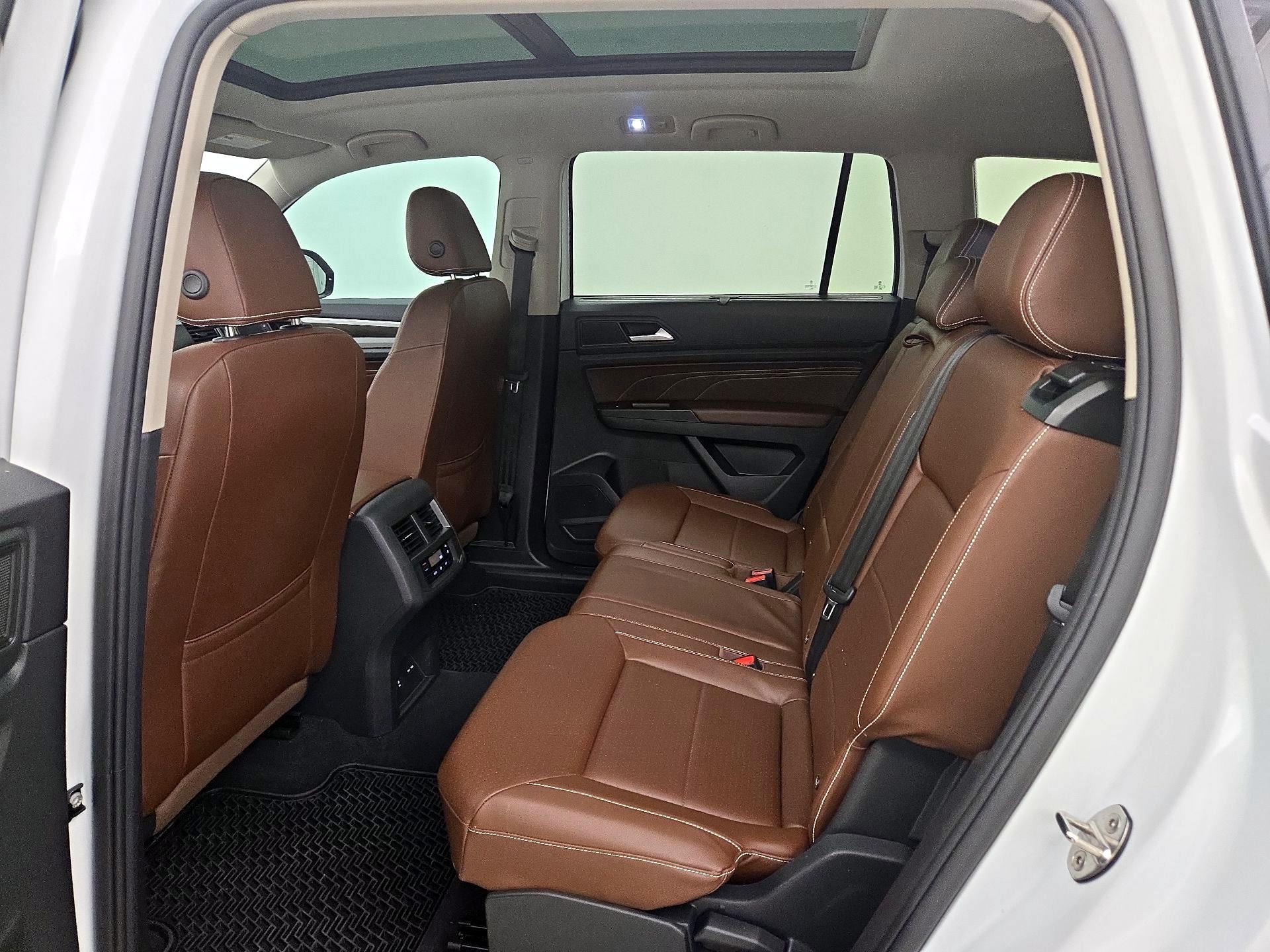 Thumbnail: 2023 Volkswagen Atlas - 20