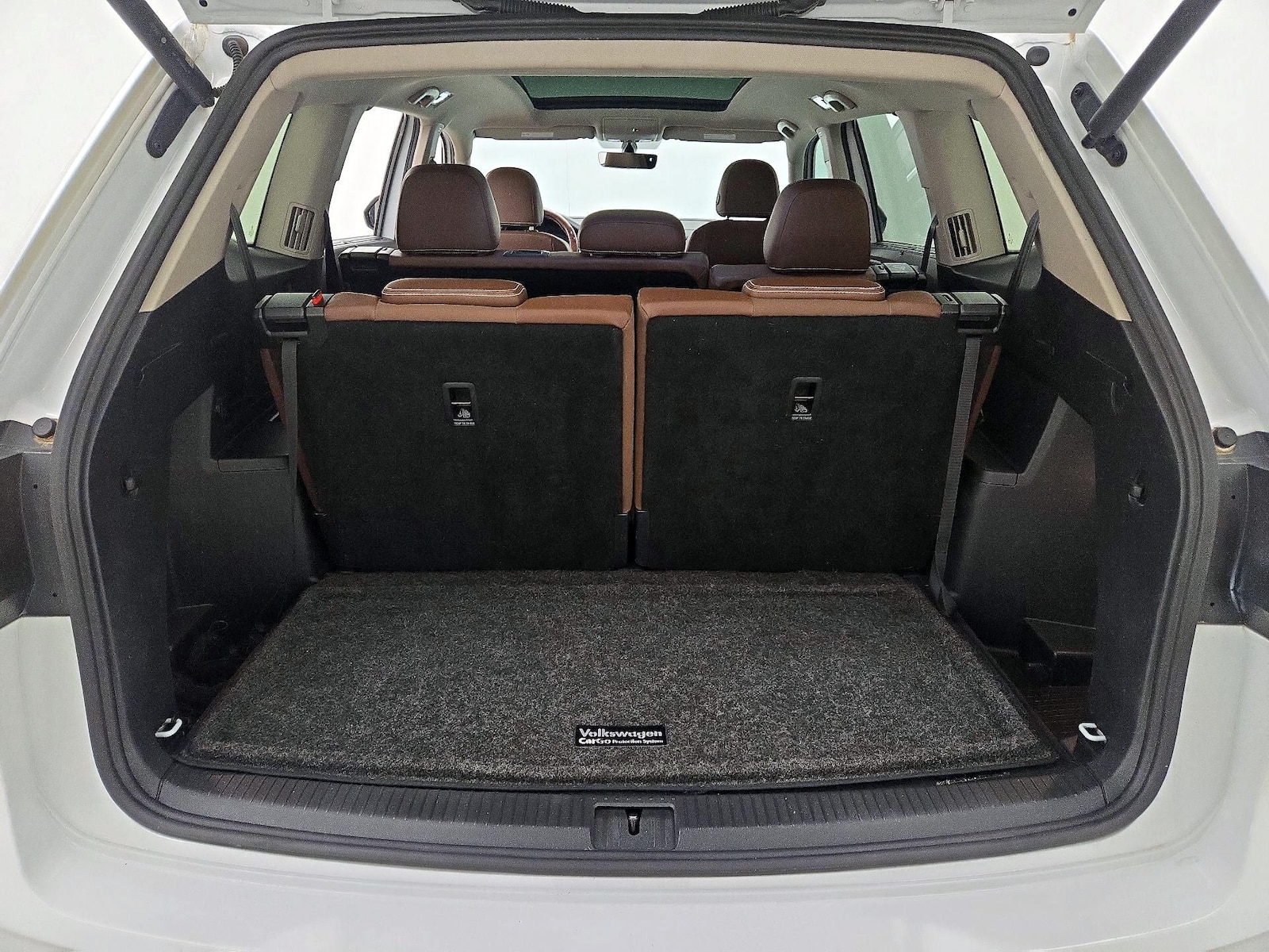 2023 Volkswagen Atlas SE w/Tech - Photo 23