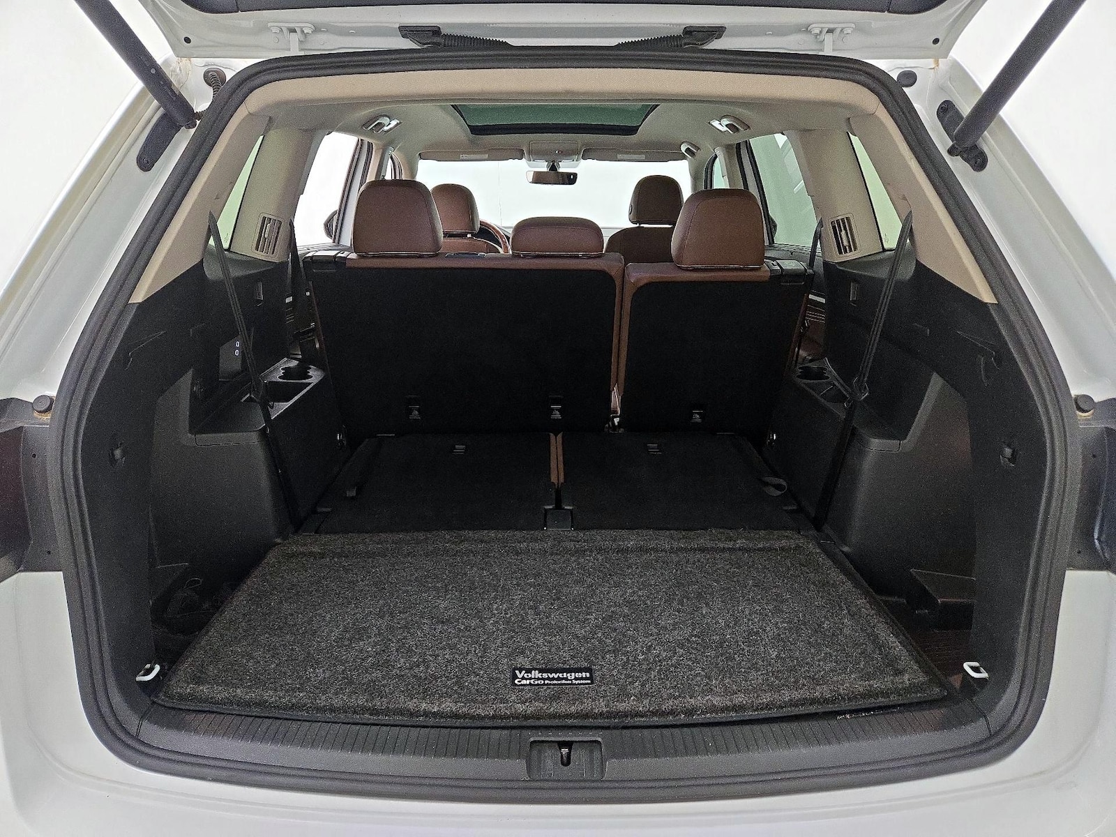 2023 Volkswagen Atlas SE w/Tech - Photo 24