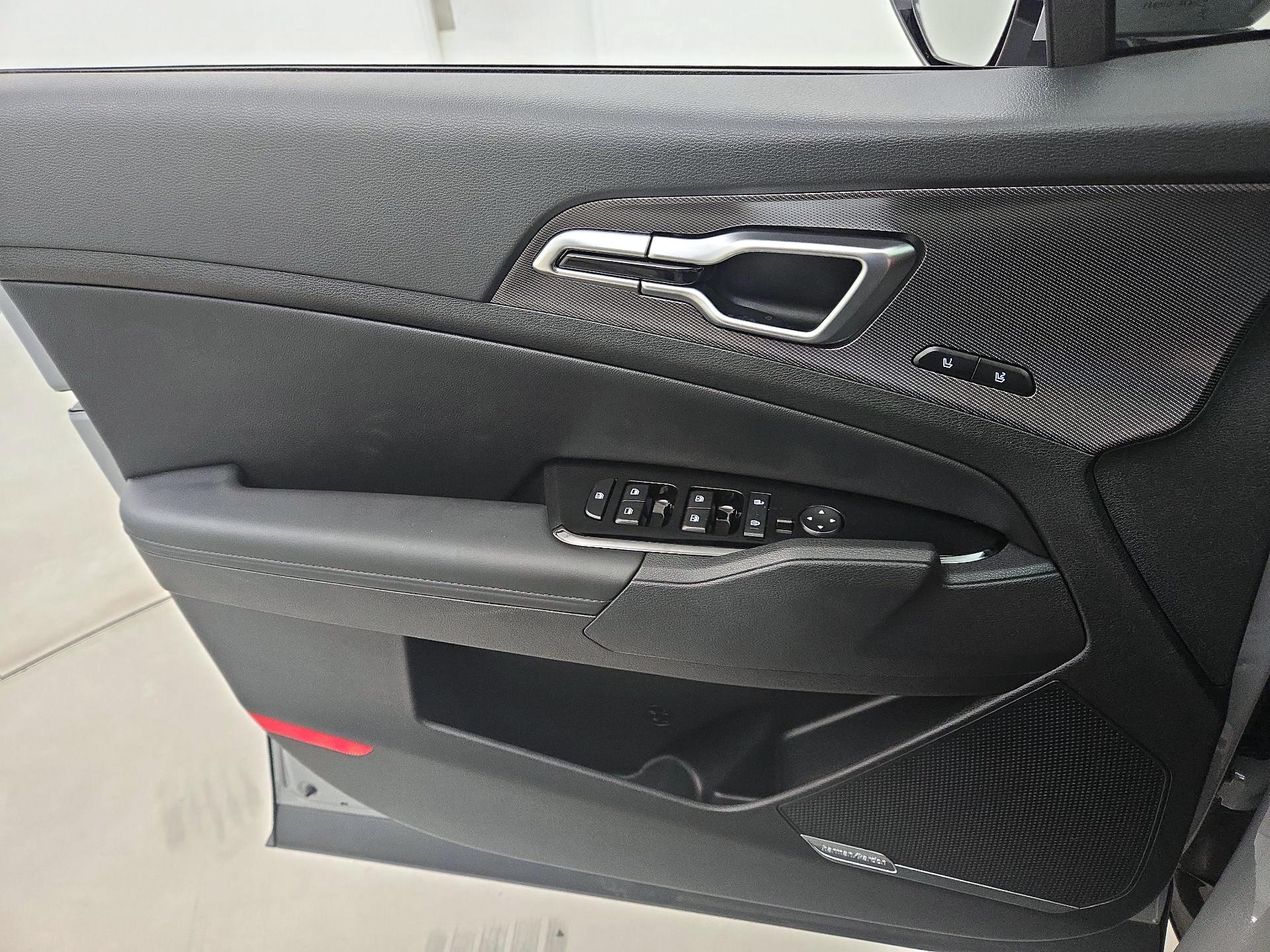 Thumbnail: 2025 Kia Sportage - 12